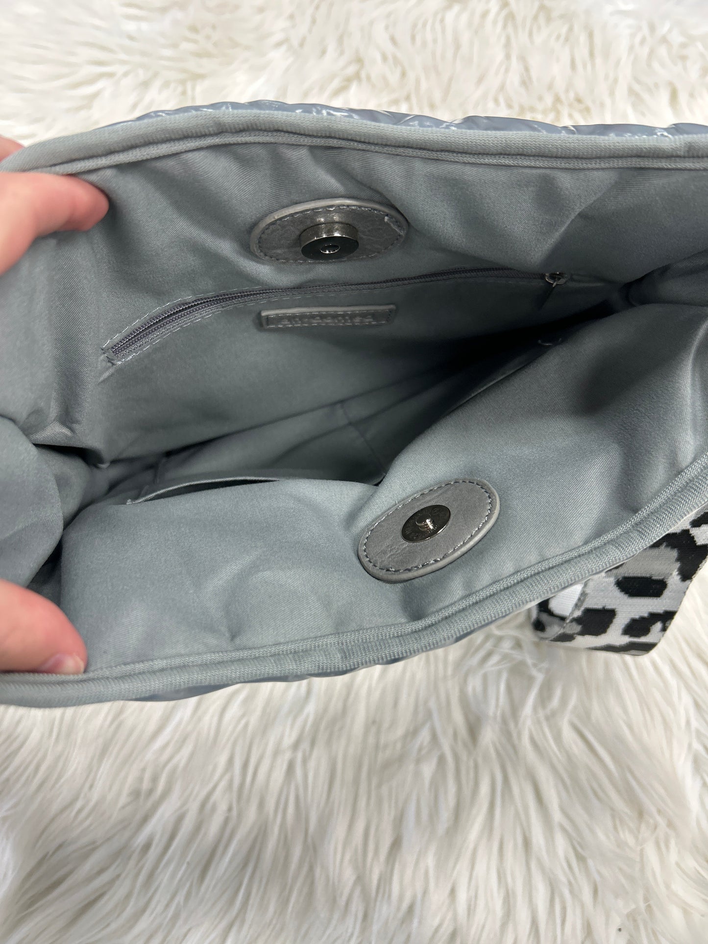 Crossbody By Cmc In Grey, Size:Medium