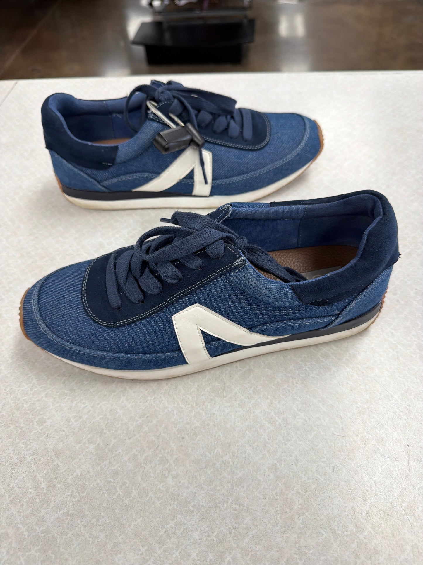 Shoes Sneakers By Loft In Blue, Size:8