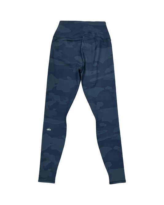 Athletic Capris By Alo In Camouflage Print, Size:S
