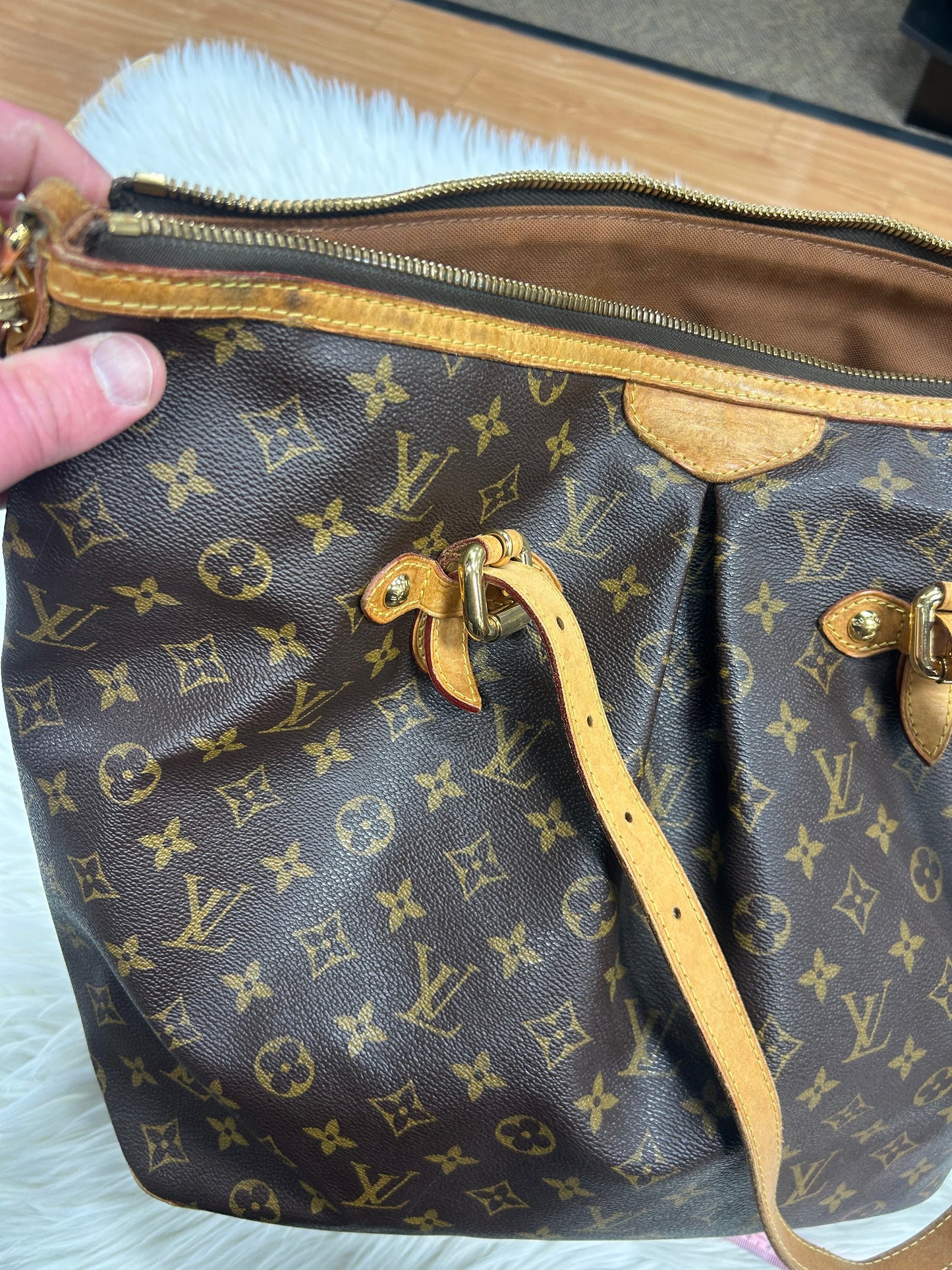 Handbag Luxury Designer By Louis Vuitton In Brown, Size:Large