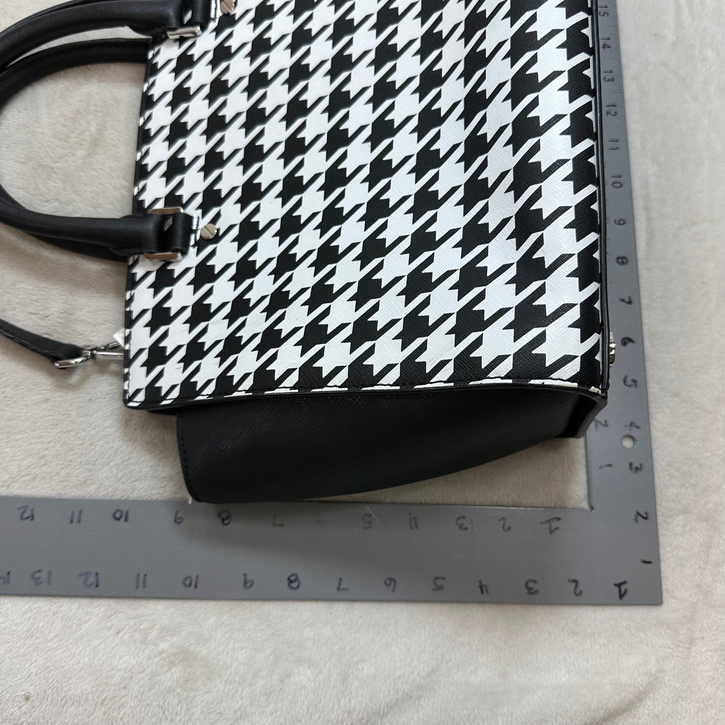 Crossbody Designer By Michael By Michael Kors, Size: Medium