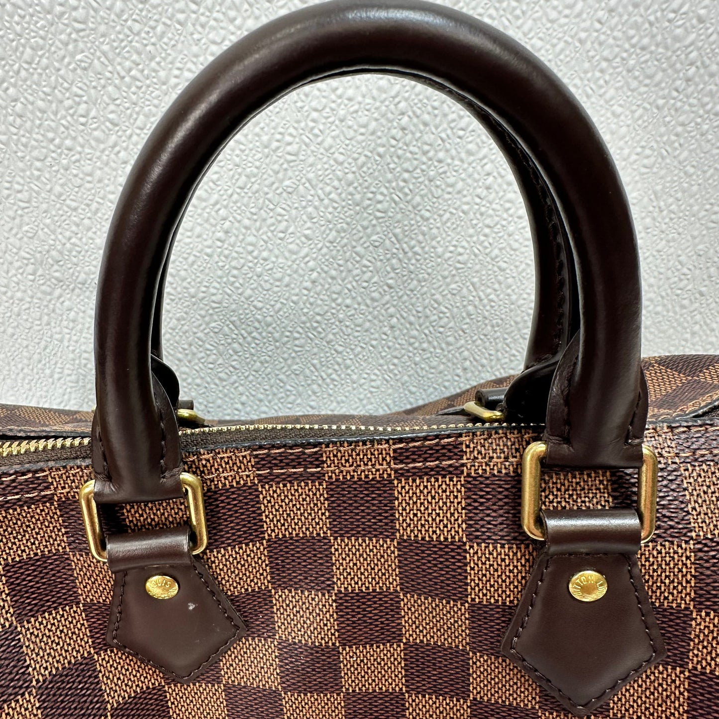Crossbody Luxury Designer By Louis Vuitton, Size: Small