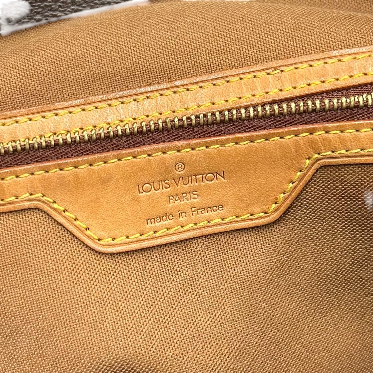 Tote Luxury Designer By Louis Vuitton, Size: Medium