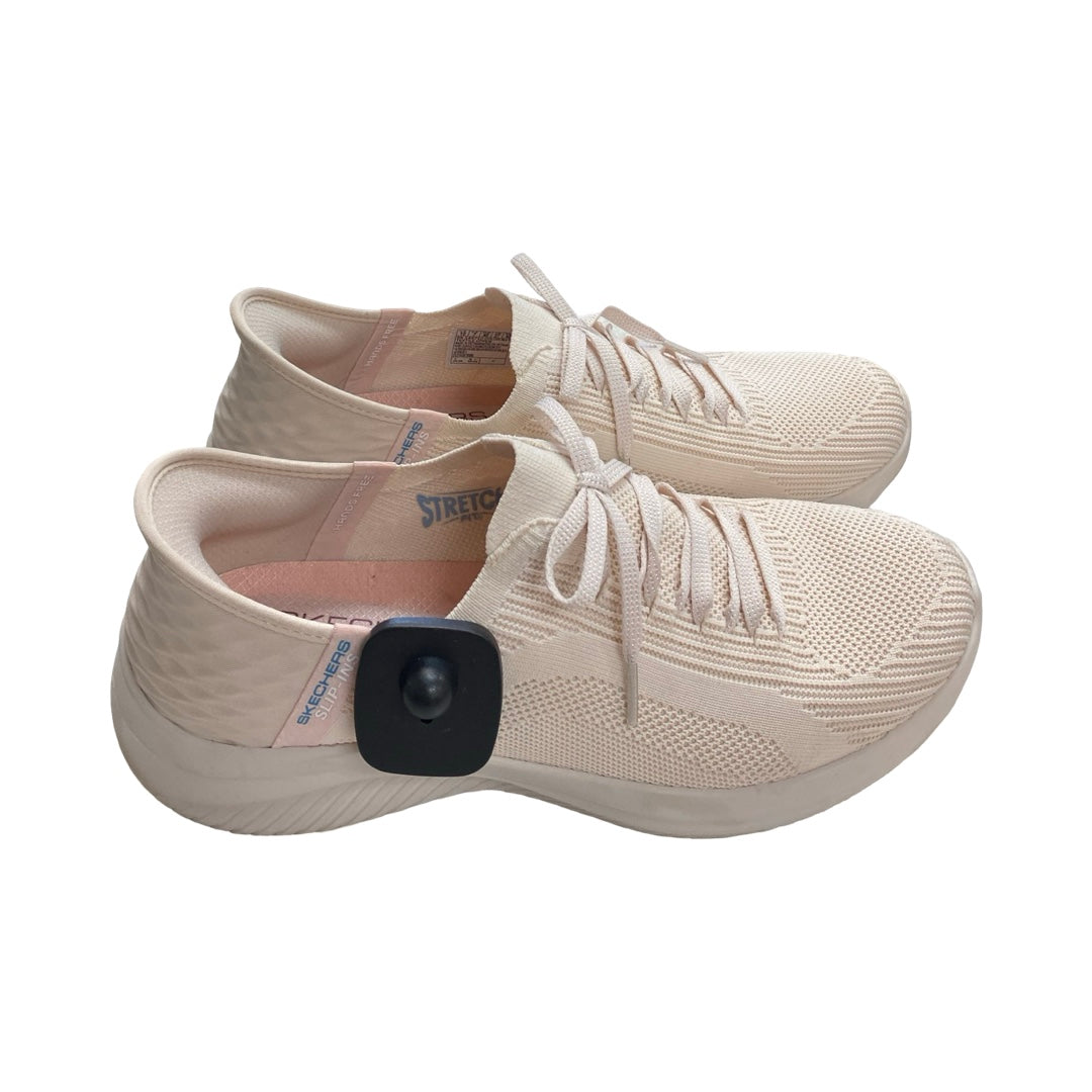 Shoes Athletic By Skechers In Cream, Size:10
