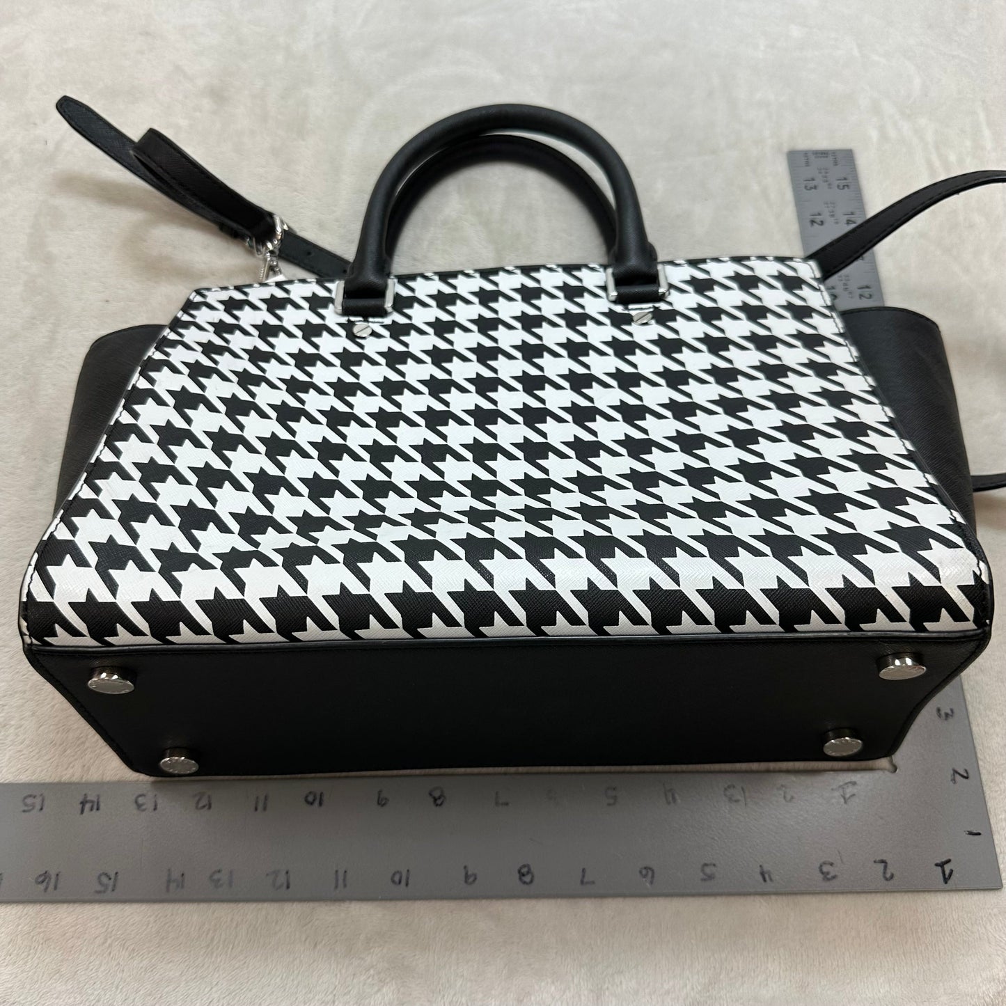 Crossbody Designer By Michael By Michael Kors, Size: Medium