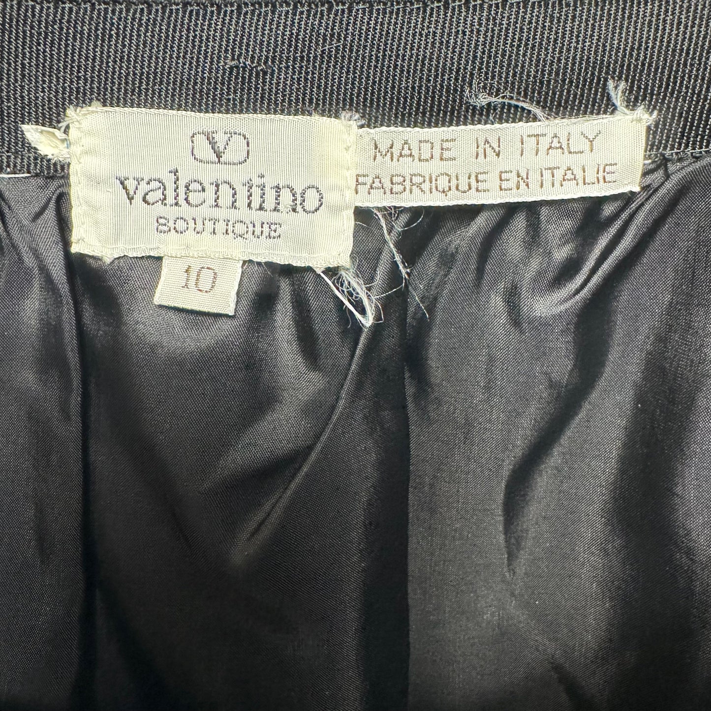 Vintage Velvet Skirt Designer By Valentino Boutique In Black, Size: 10