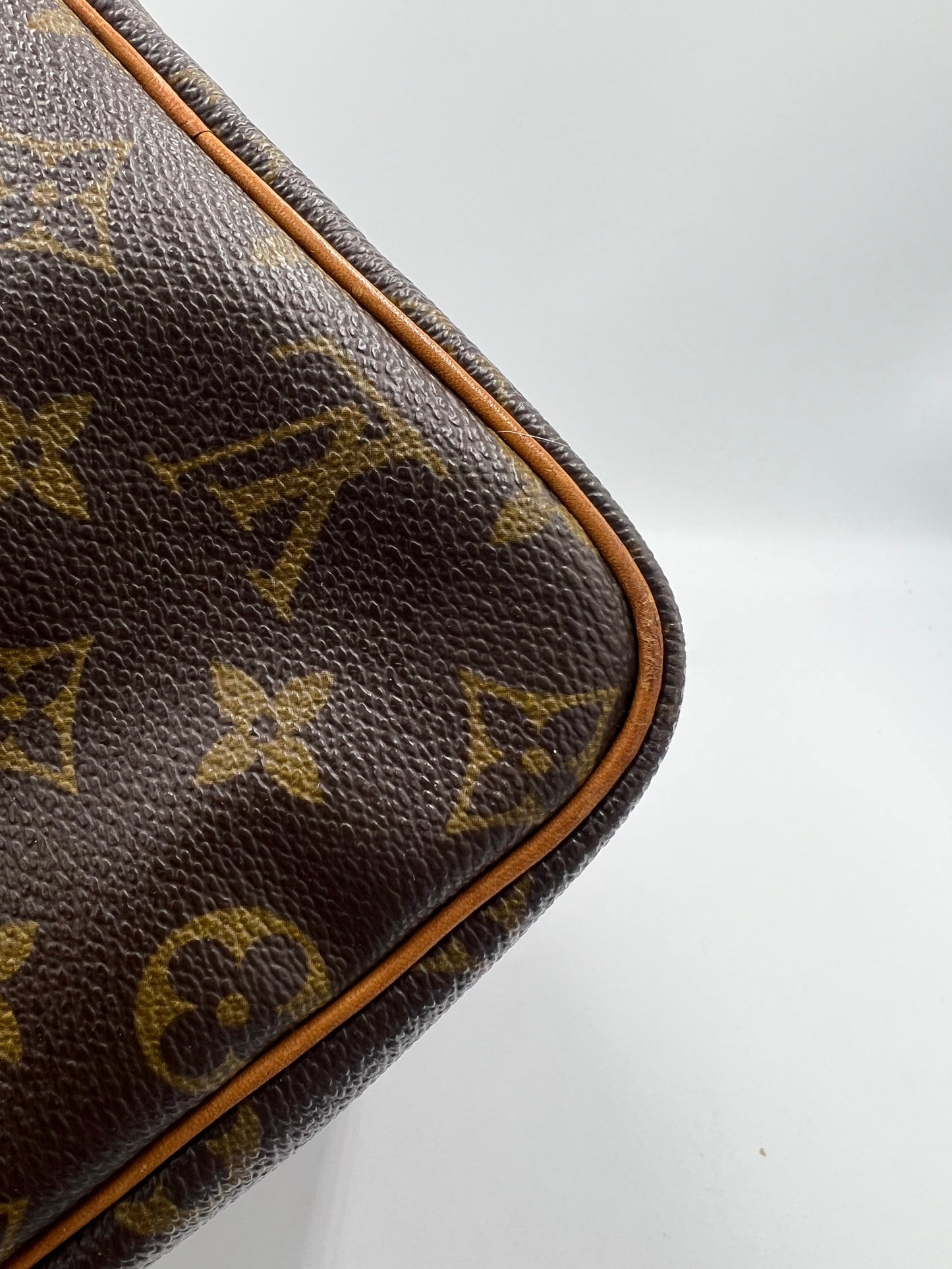 Louis Vuitton Monogram Speedy 30