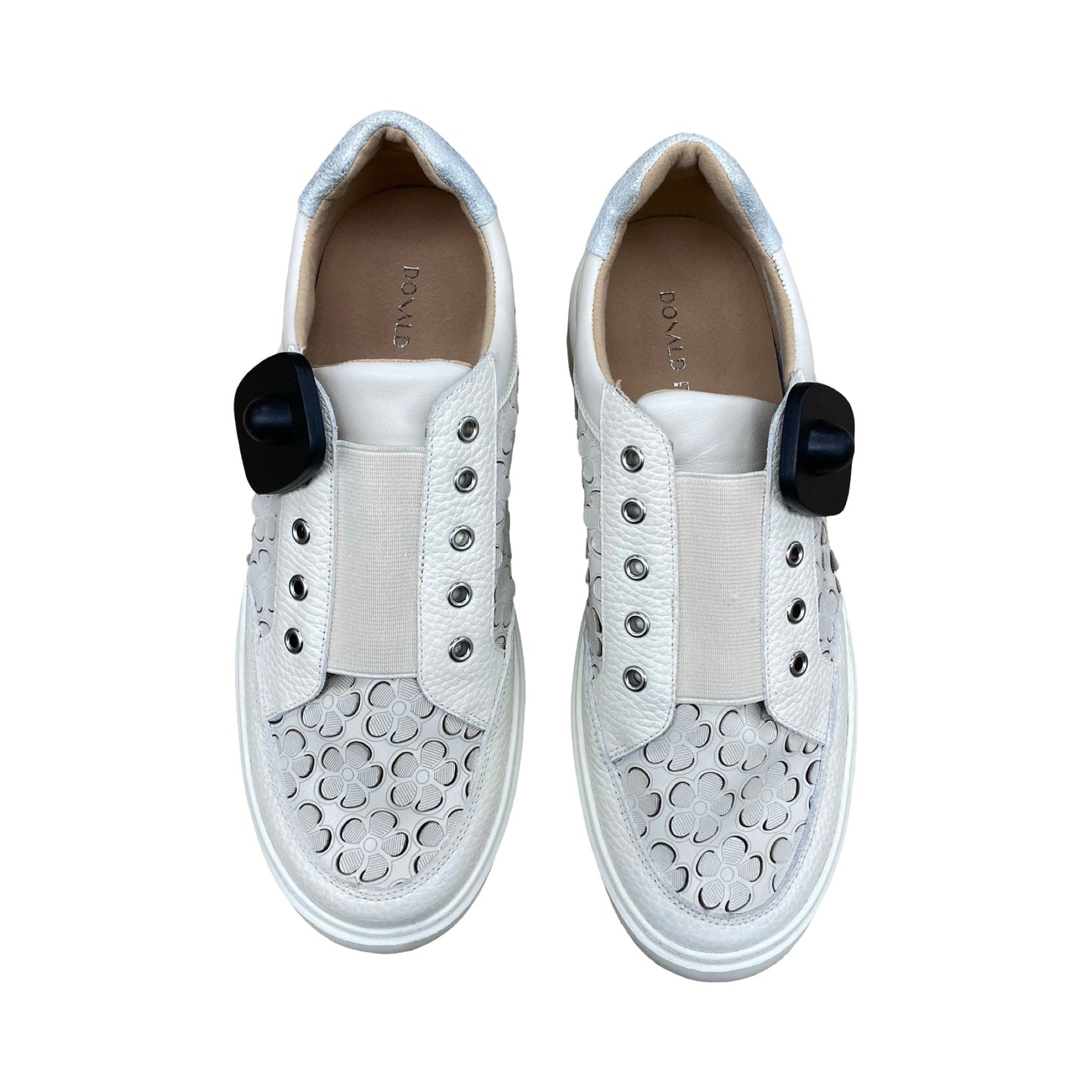 Shoes Sneakers By Donald Pliner In Cream, Size:10