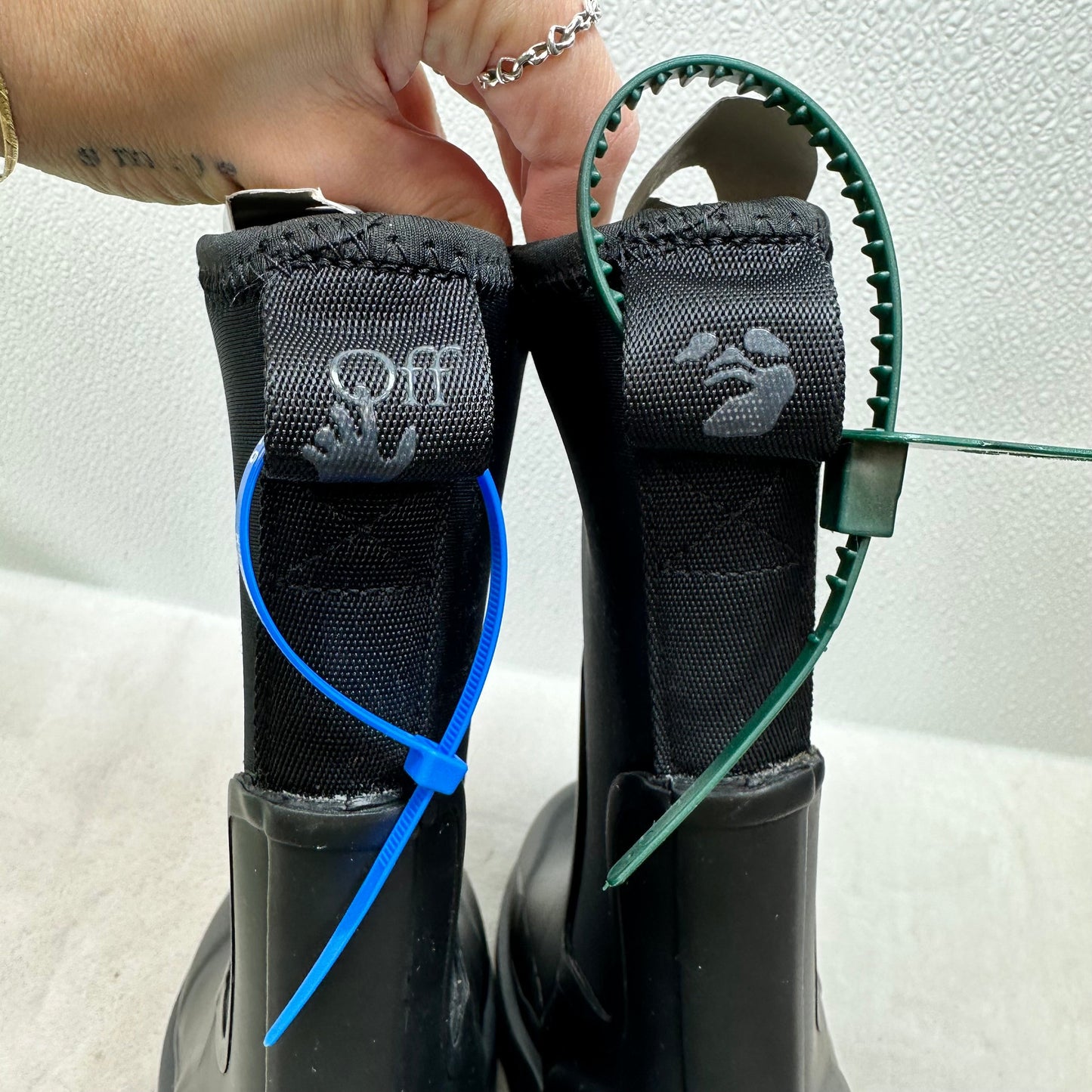 REDUCED/Final Sale: Sponge rubber rain Boot Luxury Designer By Off-white In Black