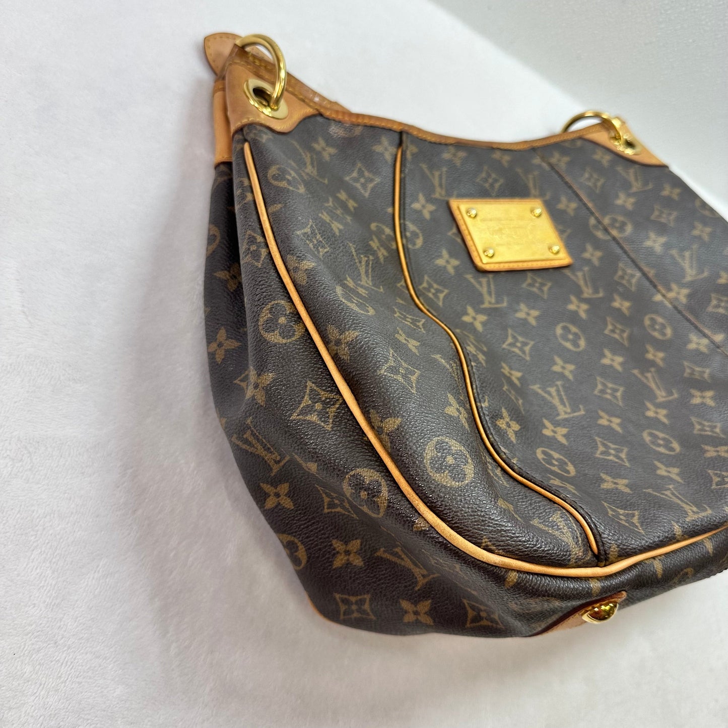 Galleria Handbag Luxury Designer By Louis Vuitton, Size: Medium