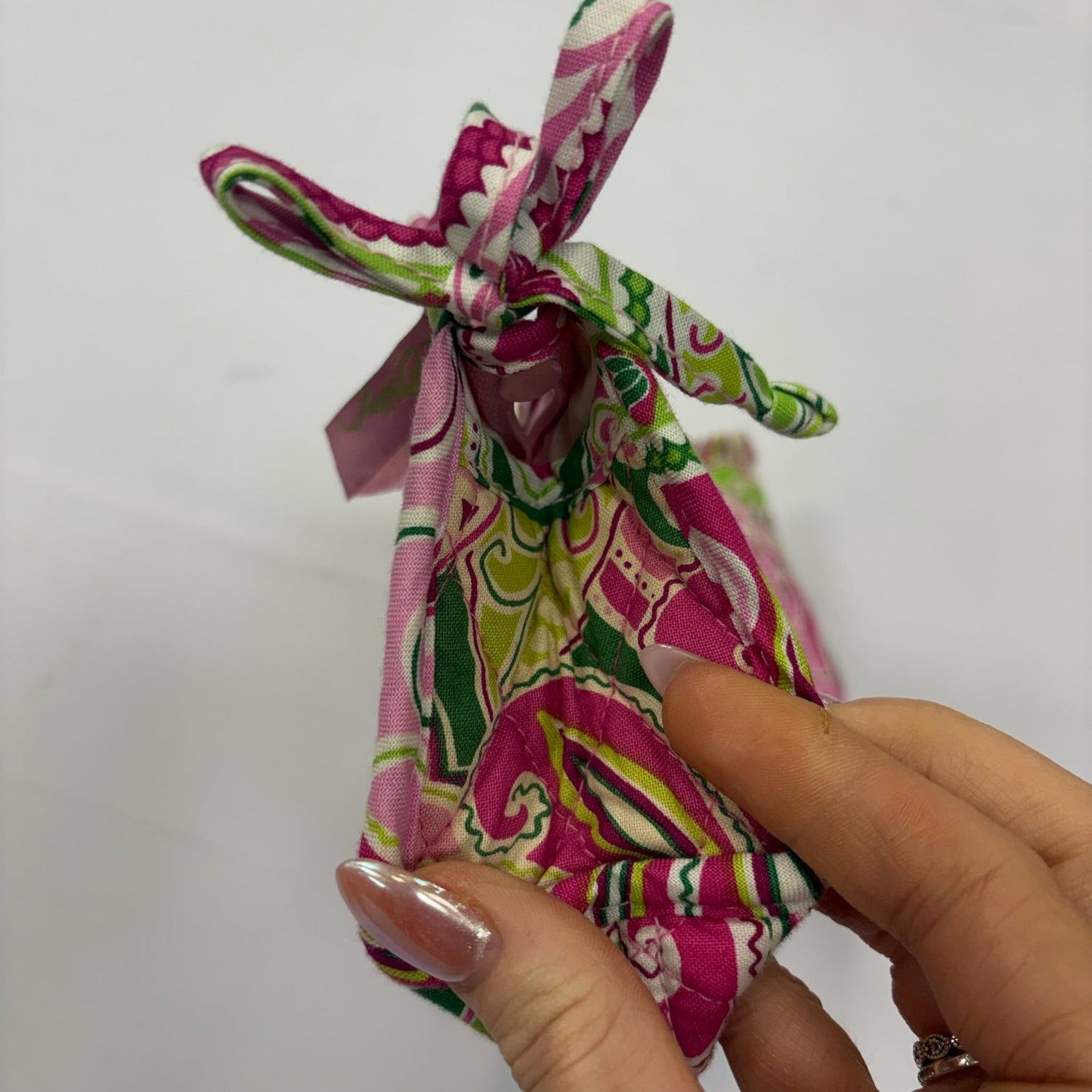 Makeup Bag By Vera Bradley, Size: Medium