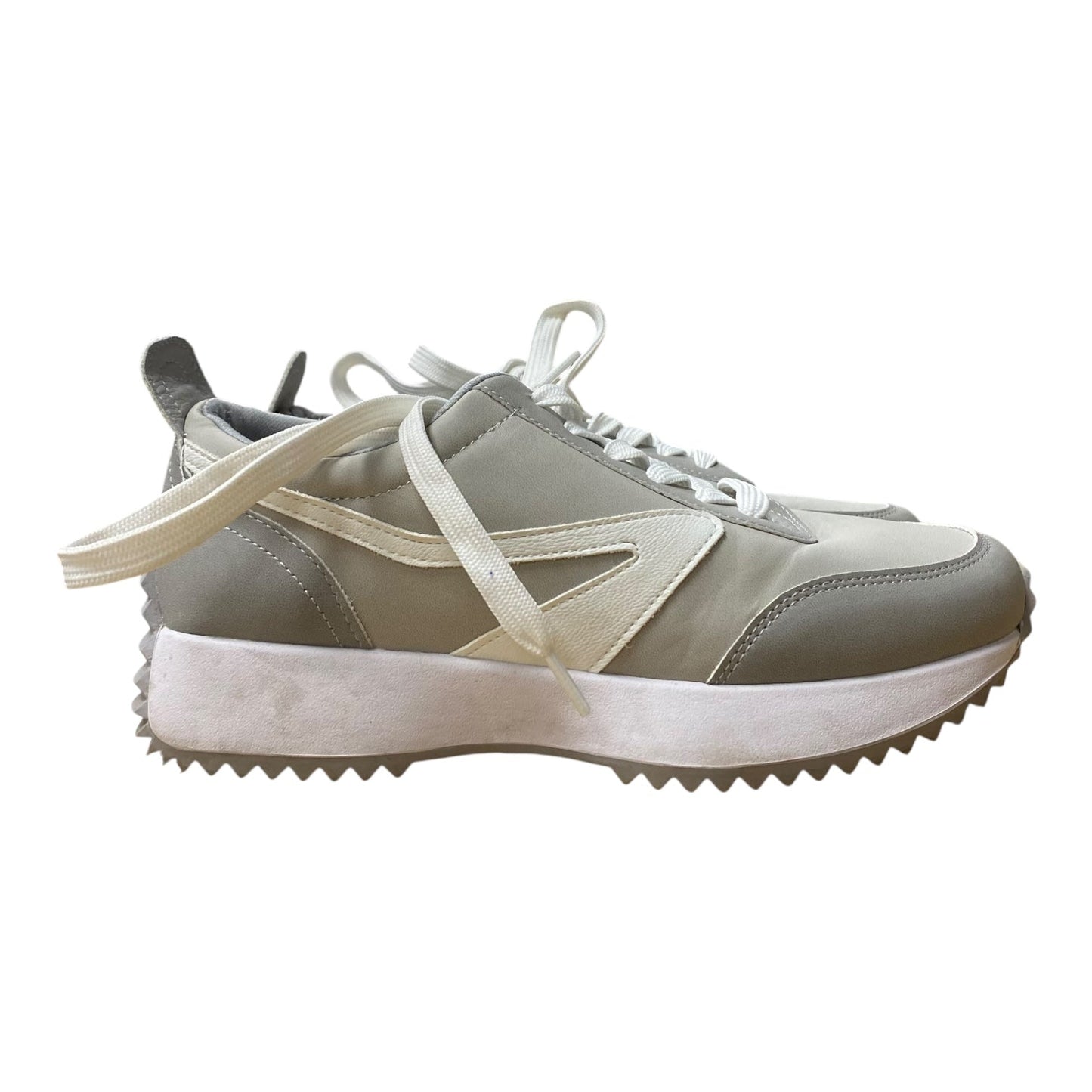 Shoes Athletic By Dolce Vita In Grey, Size:7.5