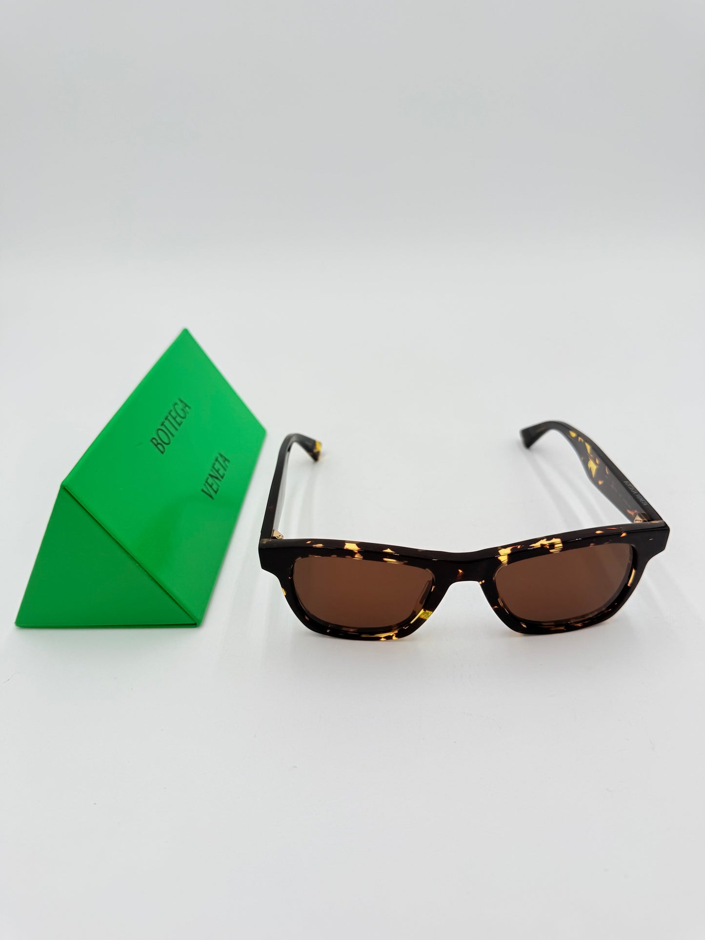 Sunglasses Luxury Designer By Bottega Veneta In Tortoise Shell Print