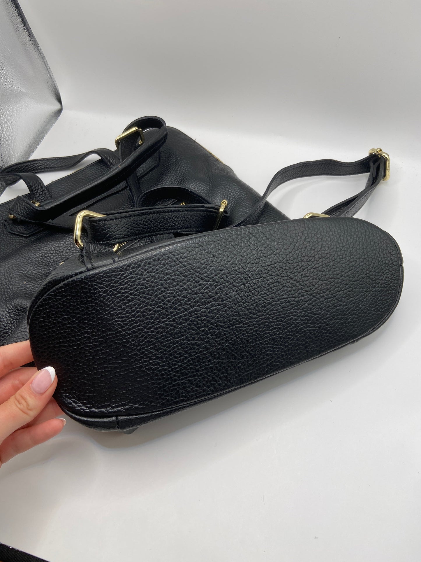 Backpack Leather By Clothes Mentor, Size: Medium