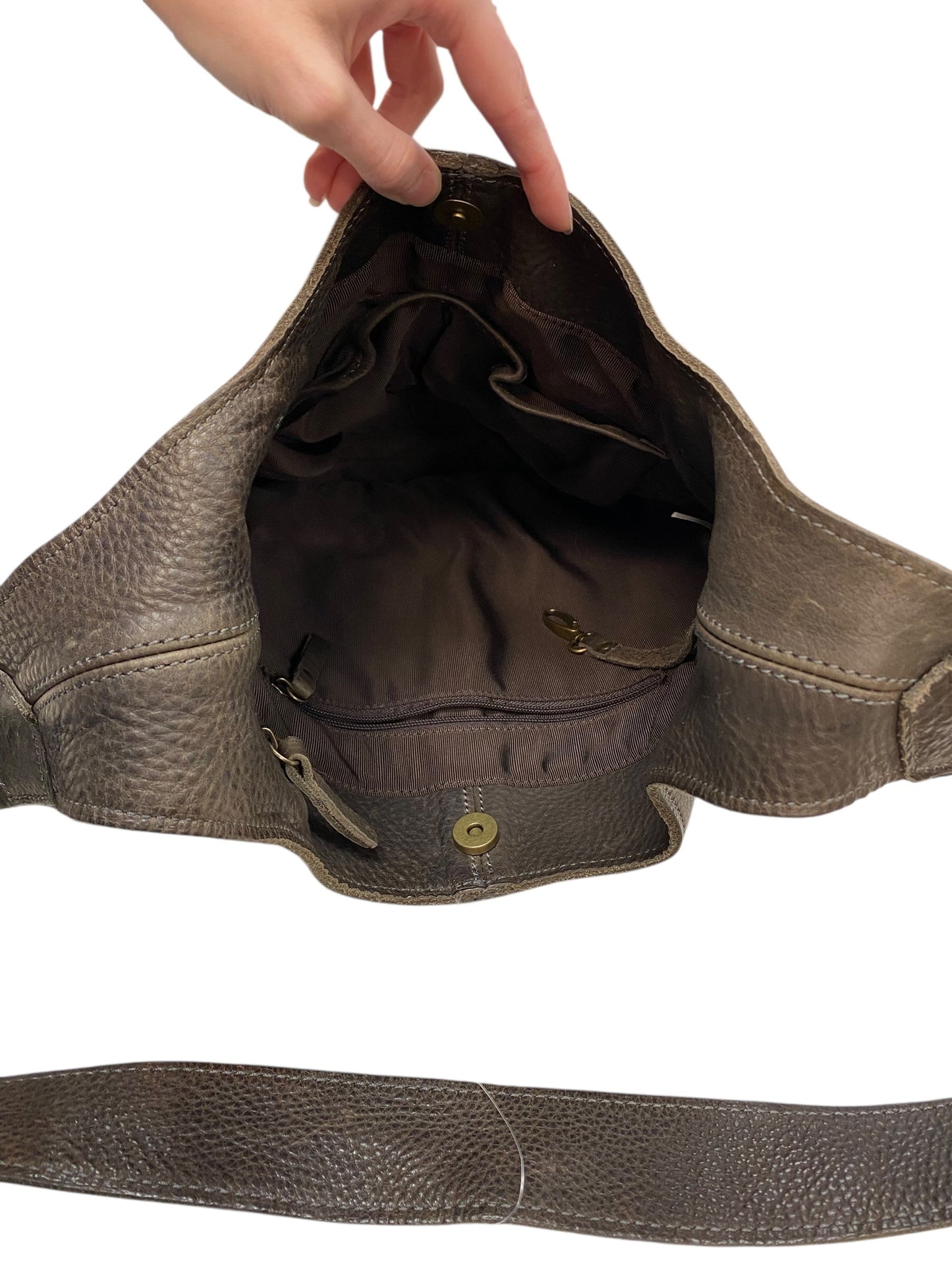 Handbag Leather By Duluth Trading In Brown, Size:Large