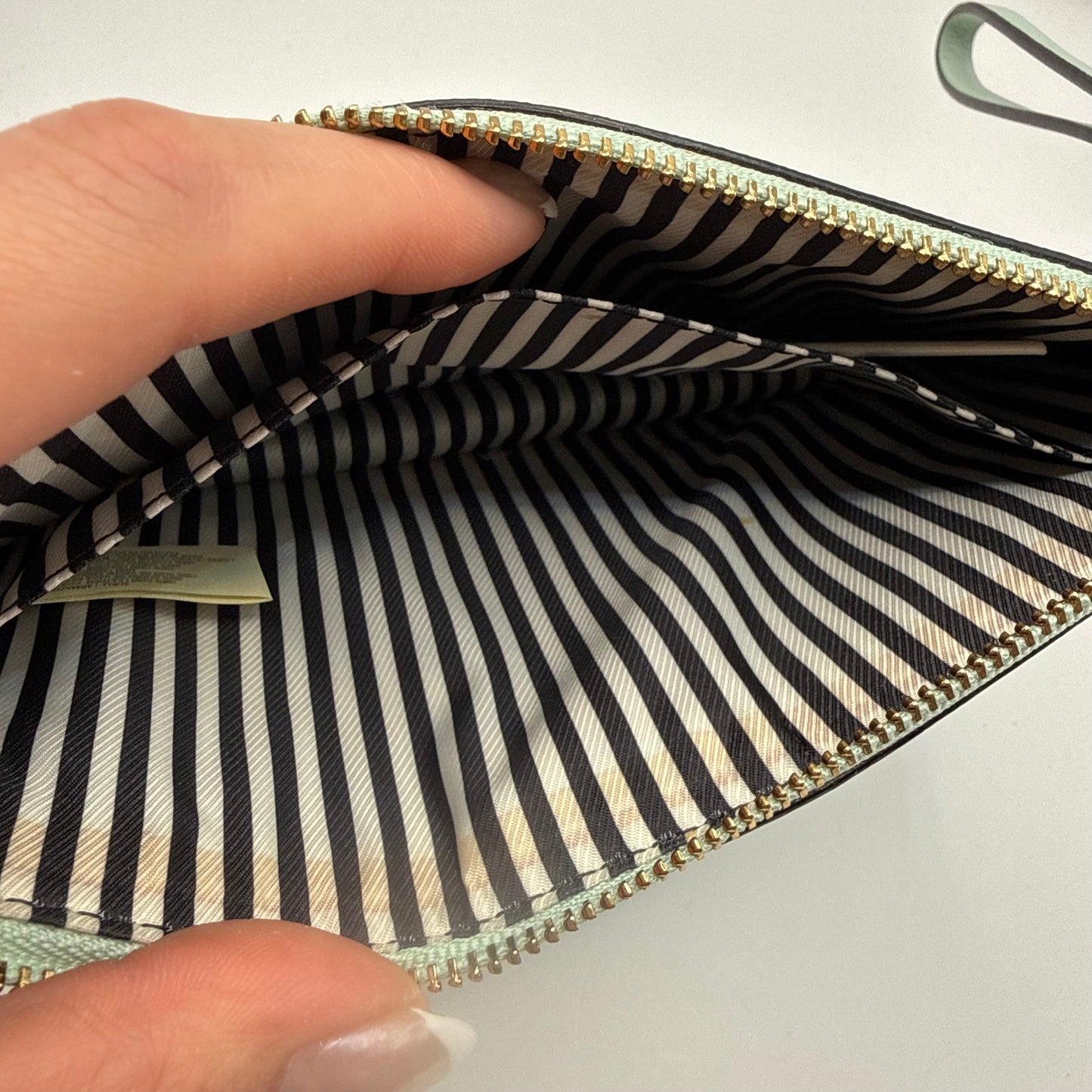 Wristlet Designer By Kate Spade, Size: Medium