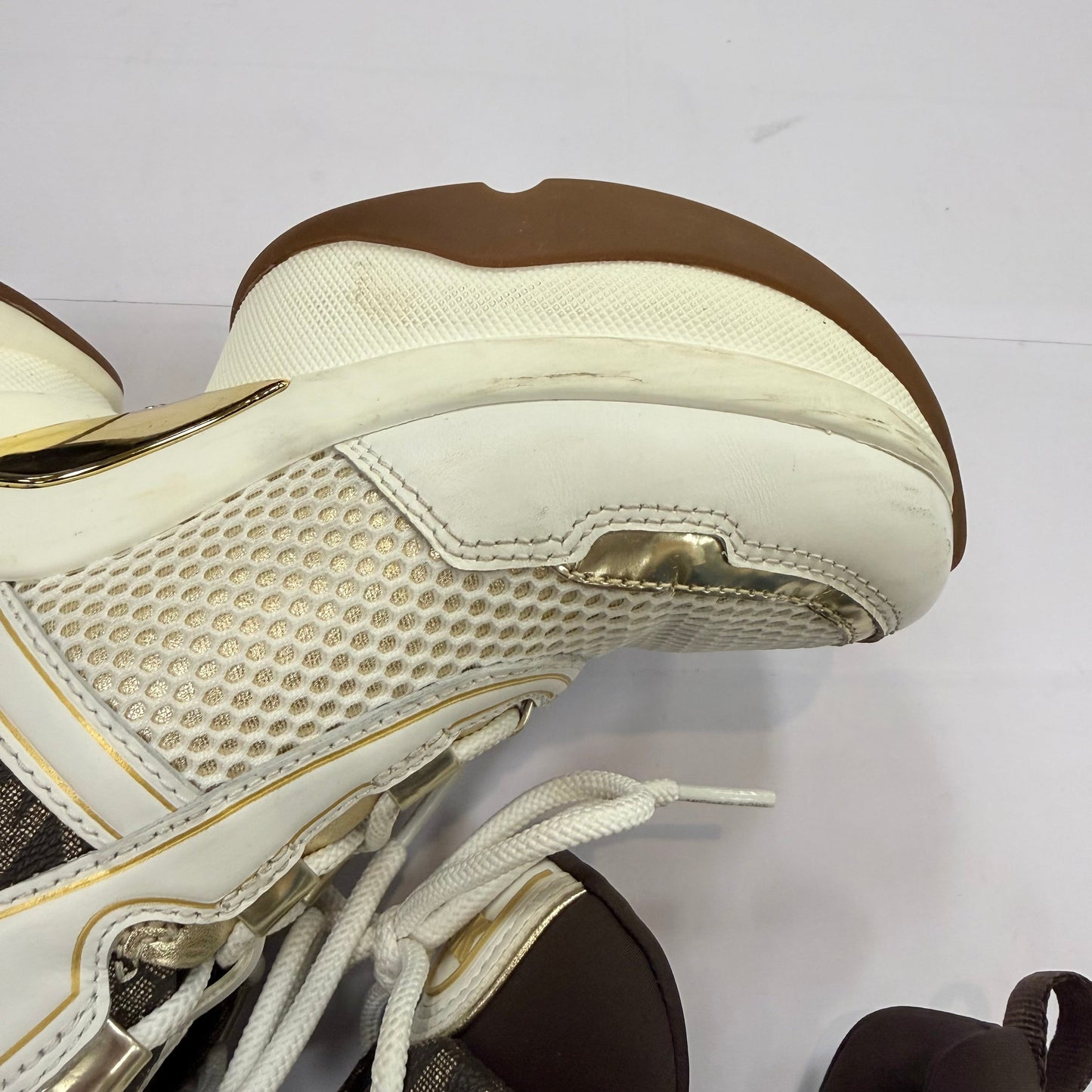 Shoes Sneakers Platform By Cmb In Cream & White, Size: 8.5