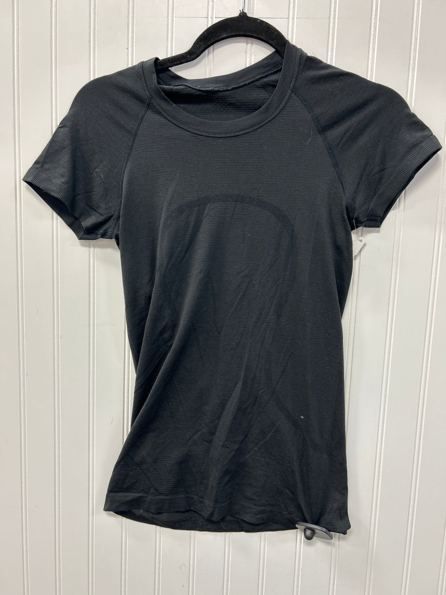 Athletic Top Ss By Lululemon In Black, Size:4