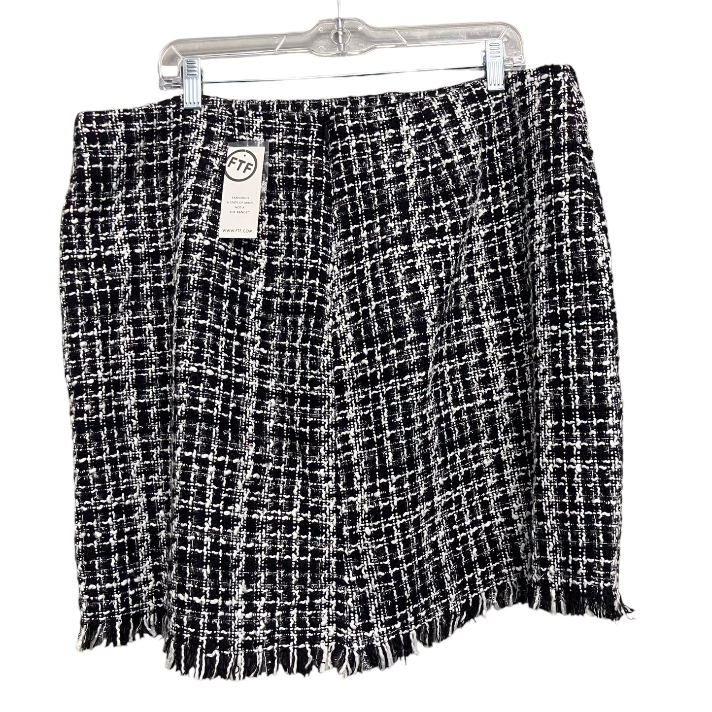 Skirt Mini & Short By Fashion To Figure In Black & White, Size:18