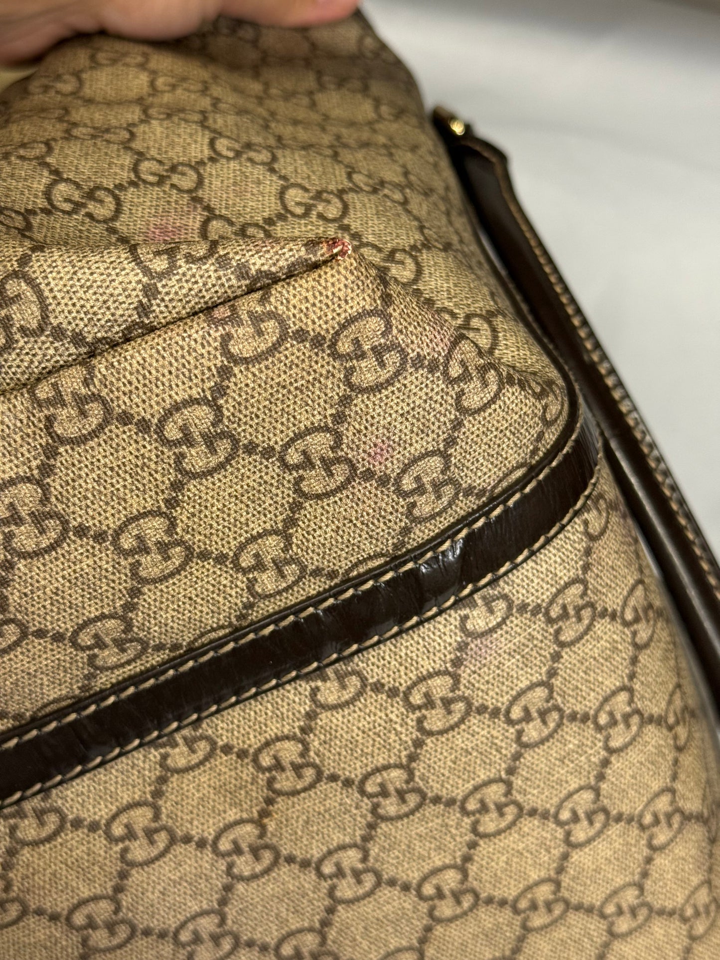 Tote Luxury Designer By Gucci, Size: Medium