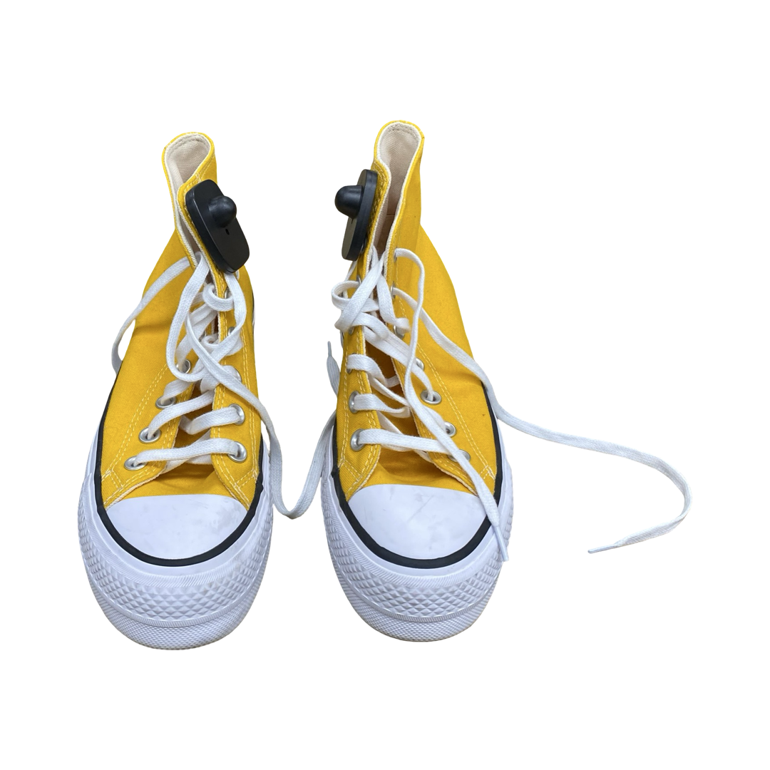 Shoes Sneakers By Converse In Yellow, Size:6.5
