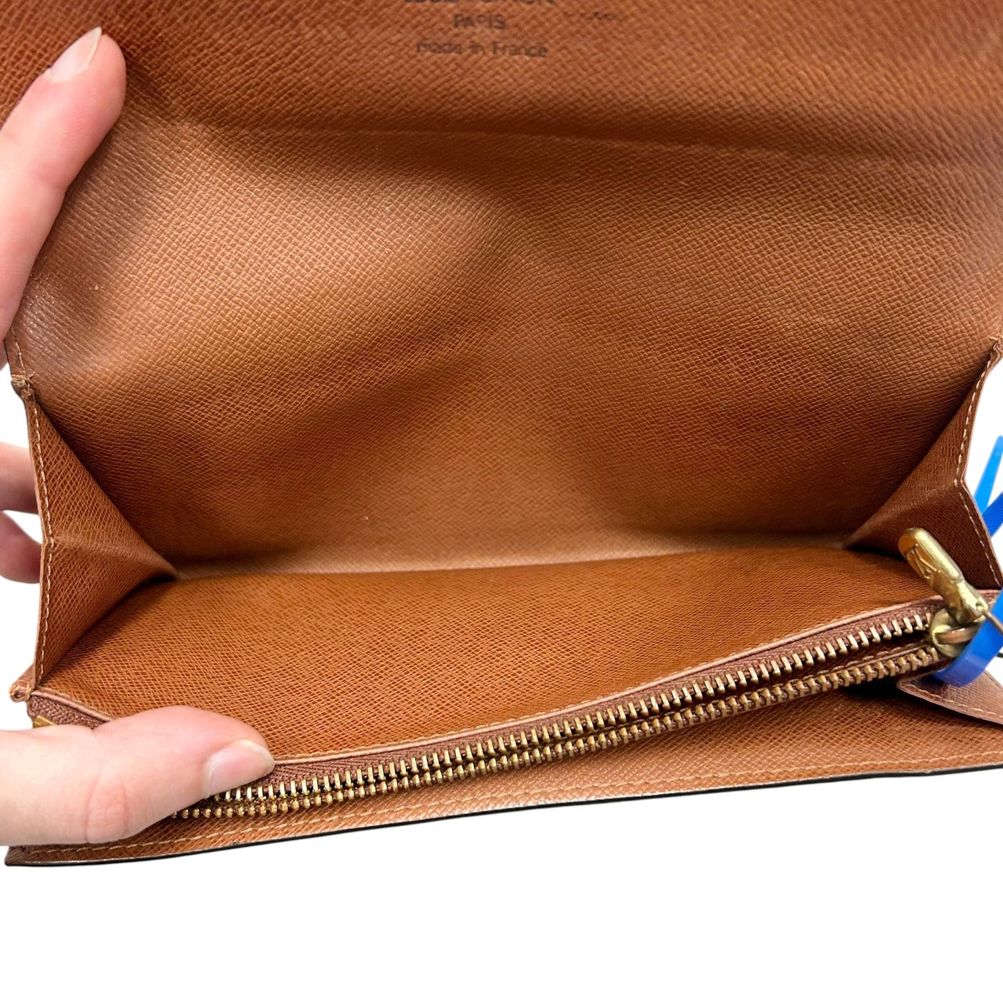 Wallet Luxury Designer By Louis Vuitton, Size: Medium