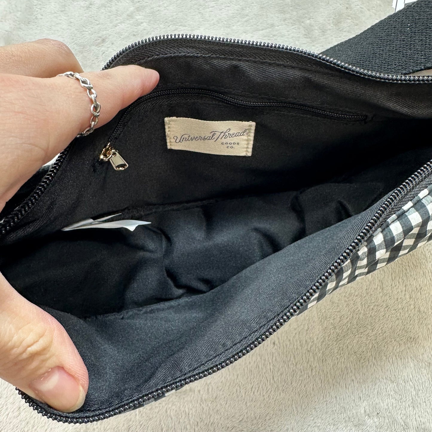 Crossbody By Universal Thread, Size: Small