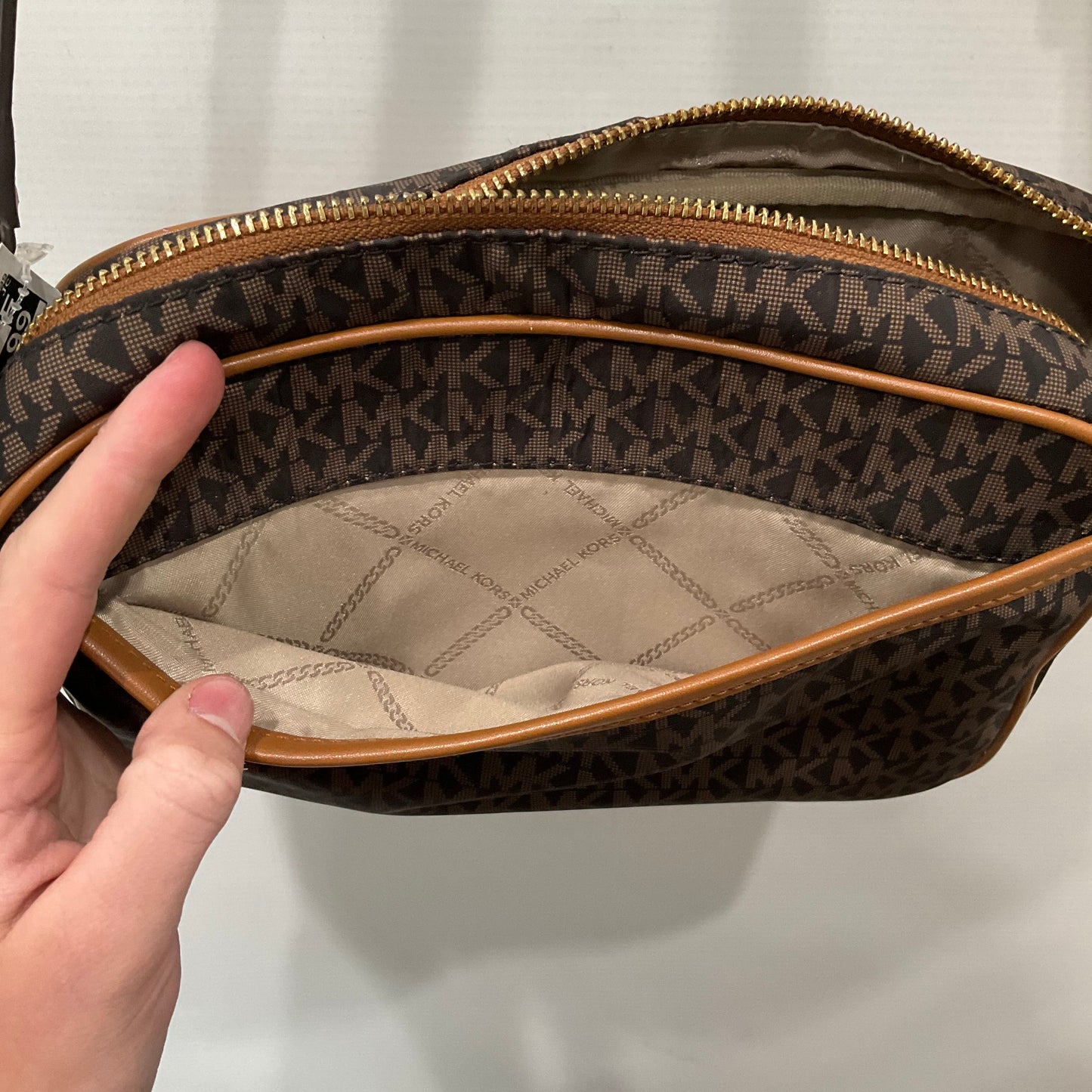 Crossbody Designer Michael Kors, Size Small