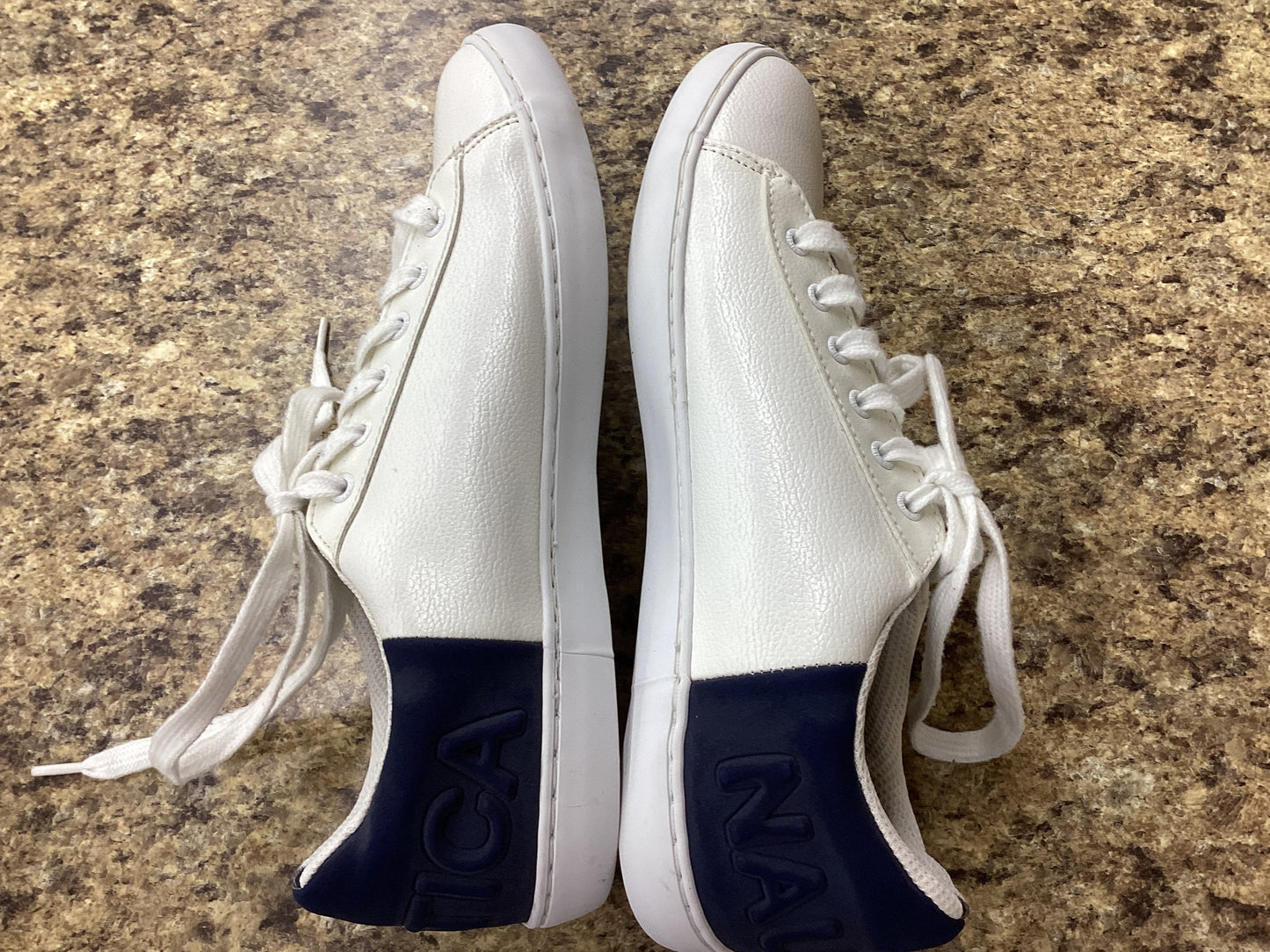Shoes Sneakers By Nautica In White, Size: 10