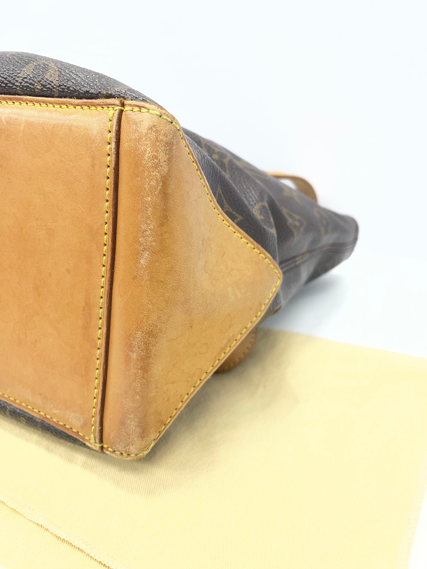 Handbag Luxury Designer By Louis Vuitton, Size: Small