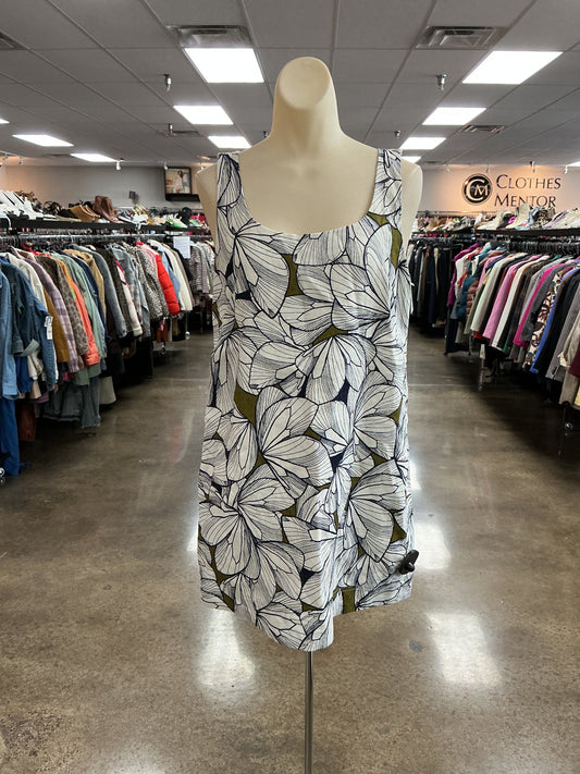 Dress Casual Short By Banana Republic In Blue & Green, Size:S
