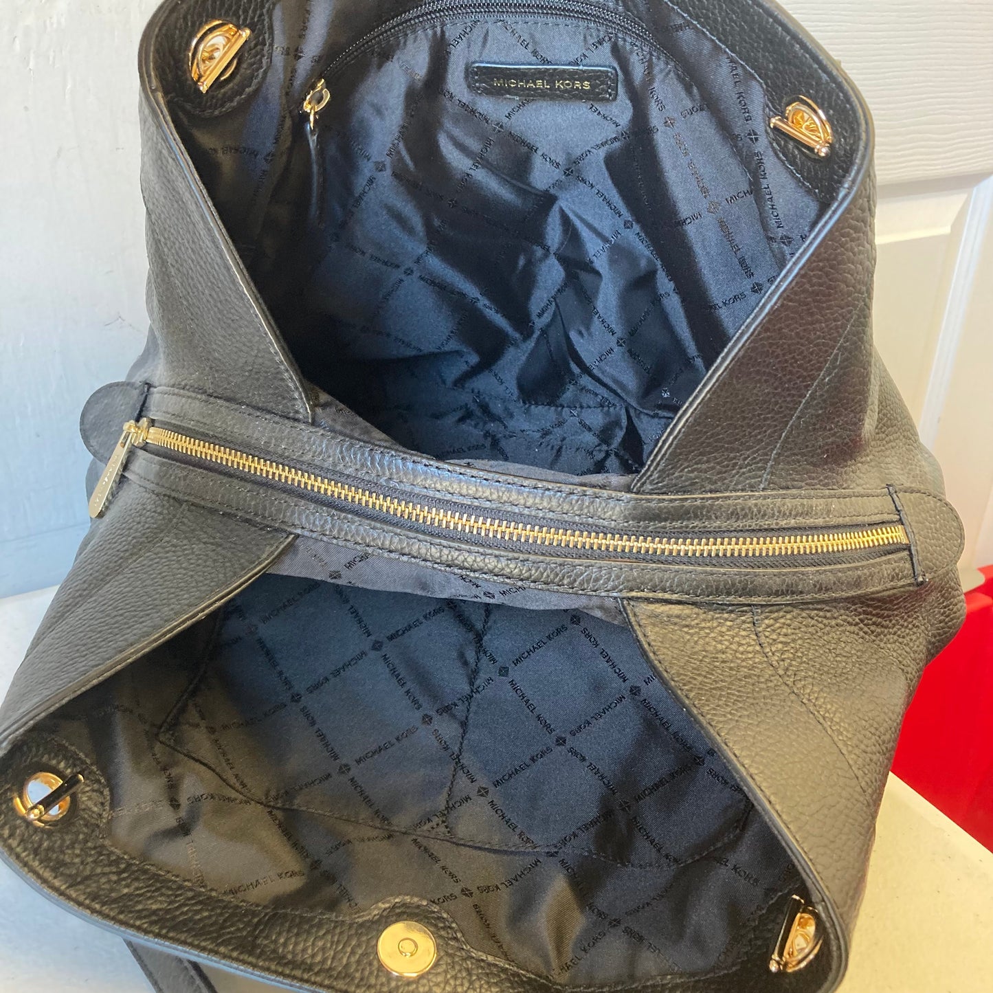 Handbag Designer By Michael Kors In Black, Size:Medium