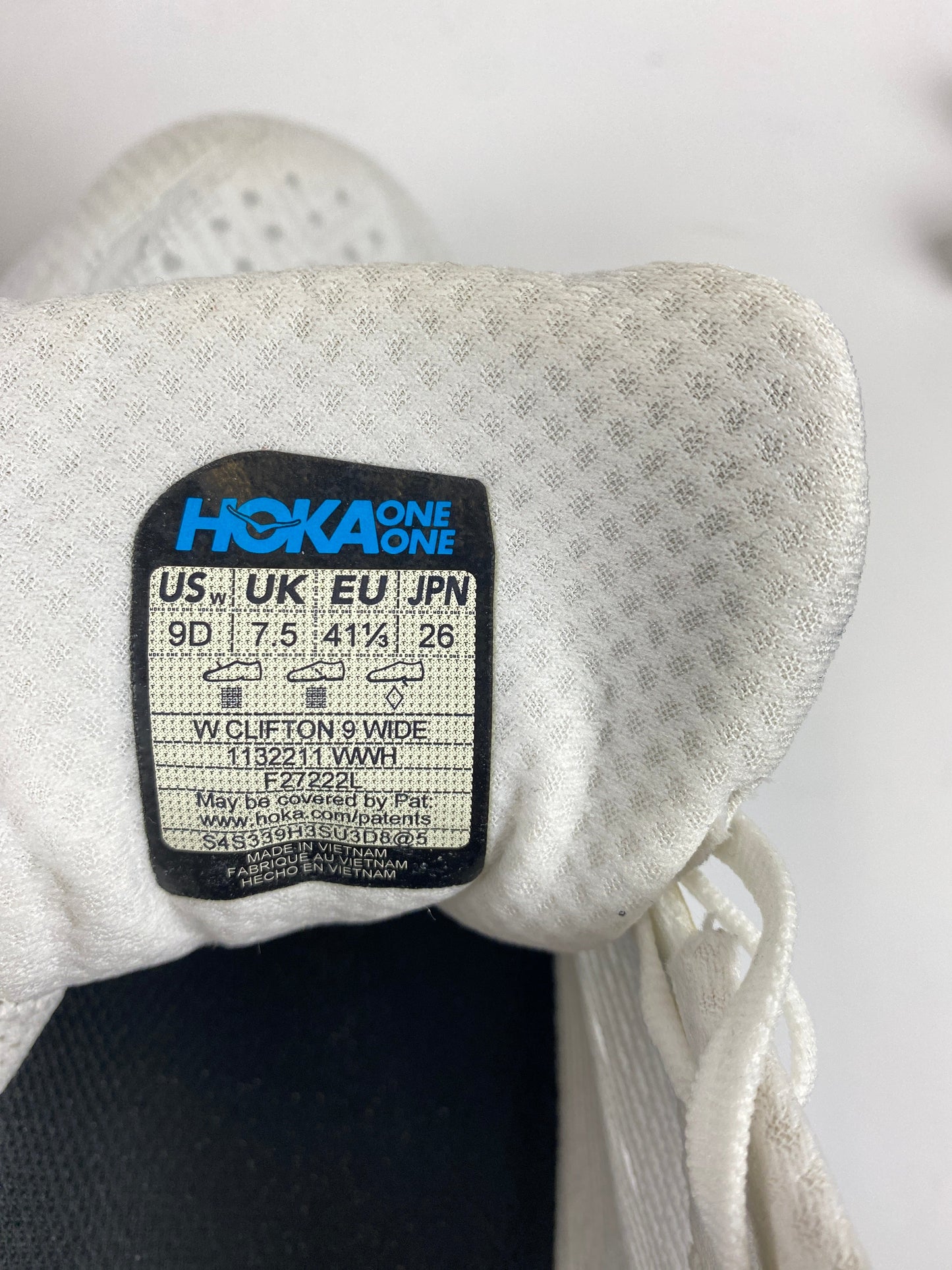 Shoes Athletic By Hoka In White, Size: 9