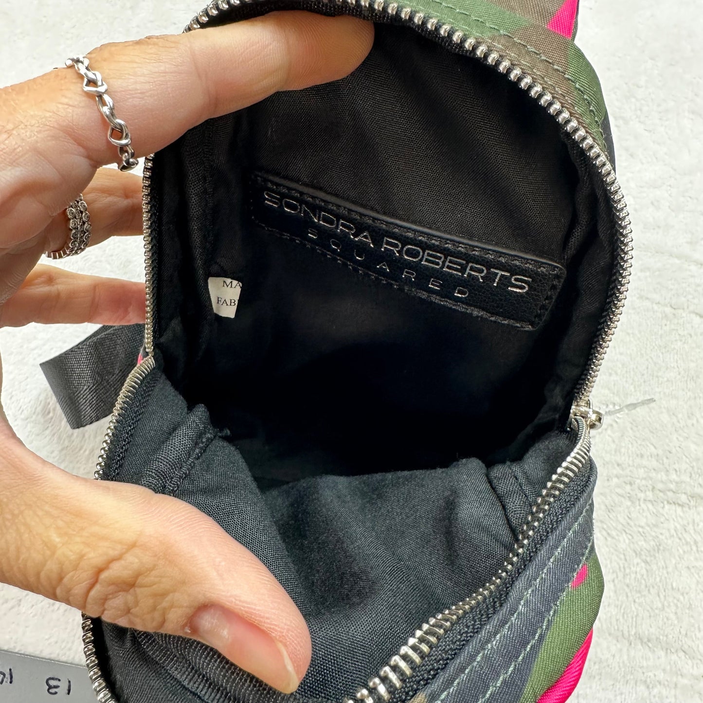 Crossbody Designer By Sondra Roberts, Size: Small