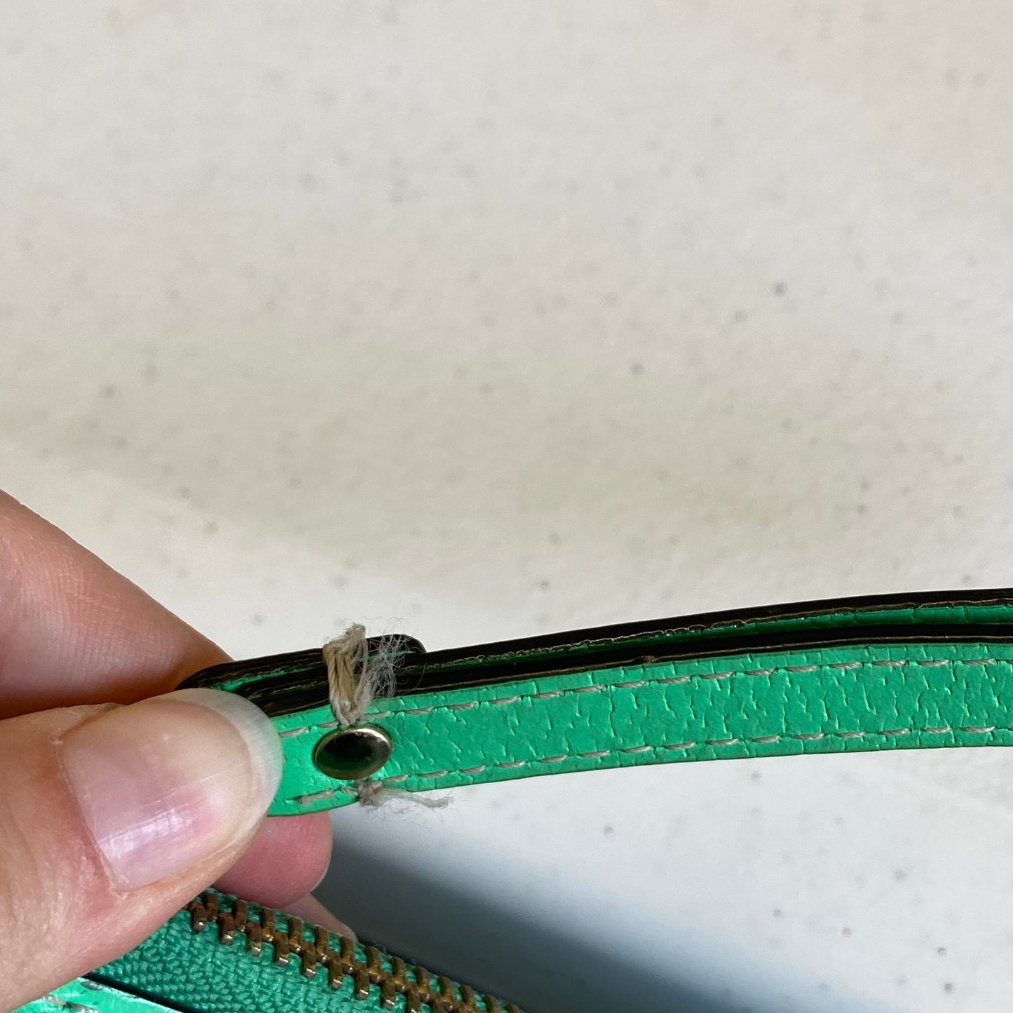 Wristlet Designer By Kate Spade In Green, Size:Medium