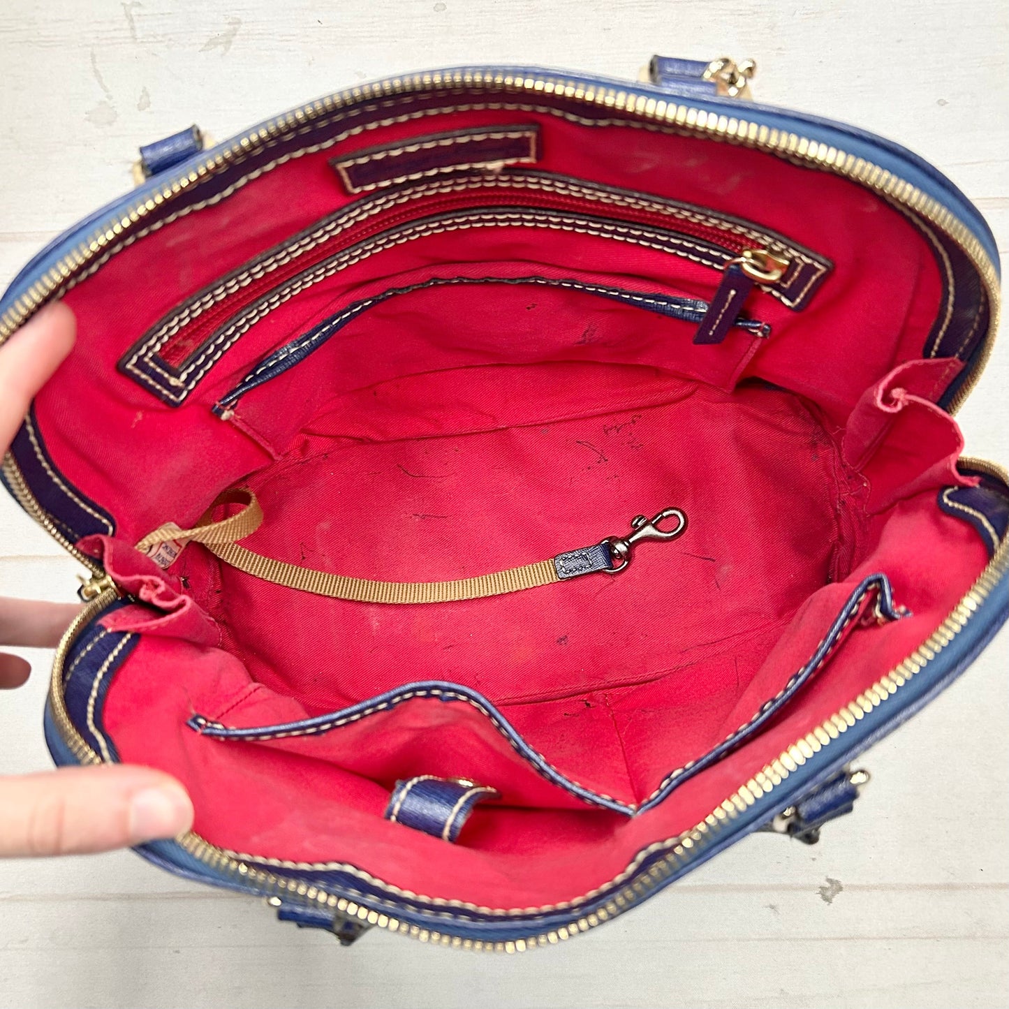 Handbag Designer By Dooney And Bourke, Size: Medium