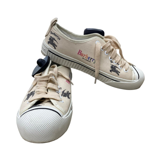 Shoes Luxury Designer By Burberry In Cream, Size:6