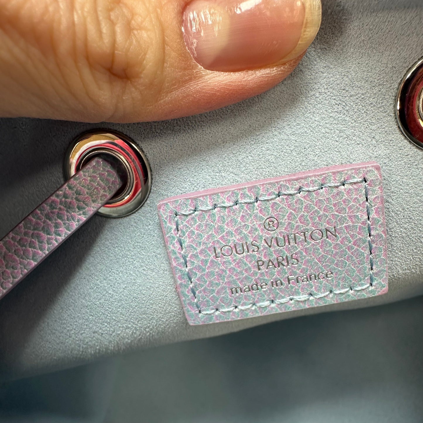 Limited edition NéoNoé BB bucket bag in Lilas Monogram Empreinte Summer Stardust leather Luxury Designer By Louis Vuitton, Size: Small