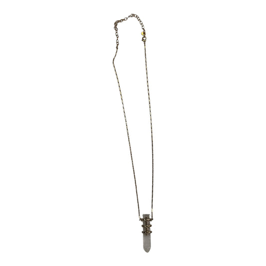 Necklace Pendant By Clothes Mentor In Gold