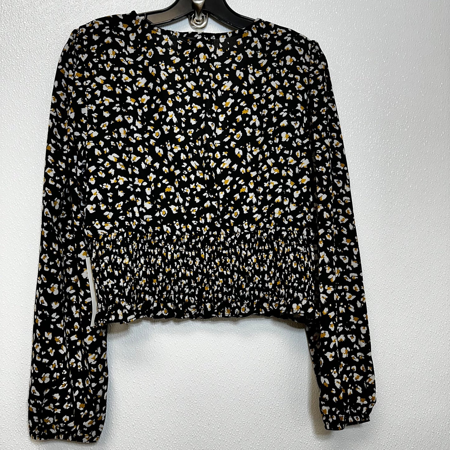 Top Long Sleeve By Clothes Mentor  Size: M