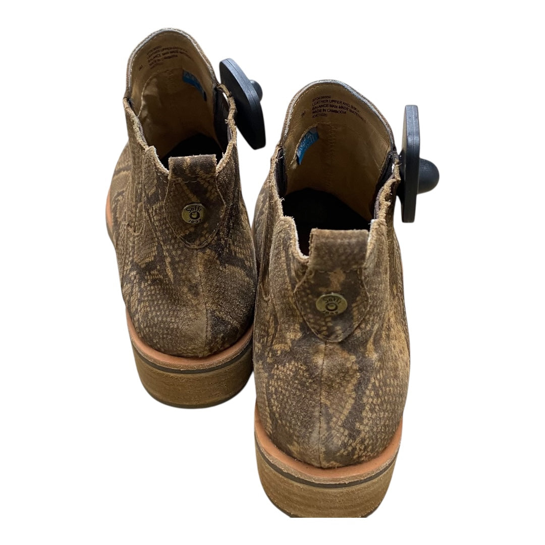 Boots Ankle Flats By Sofft In Snakeskin Print, Size:9