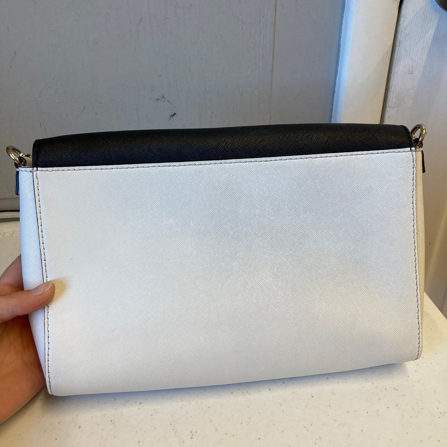 Crossbody Designer By Kate Spade In Black & White, Size:Small
