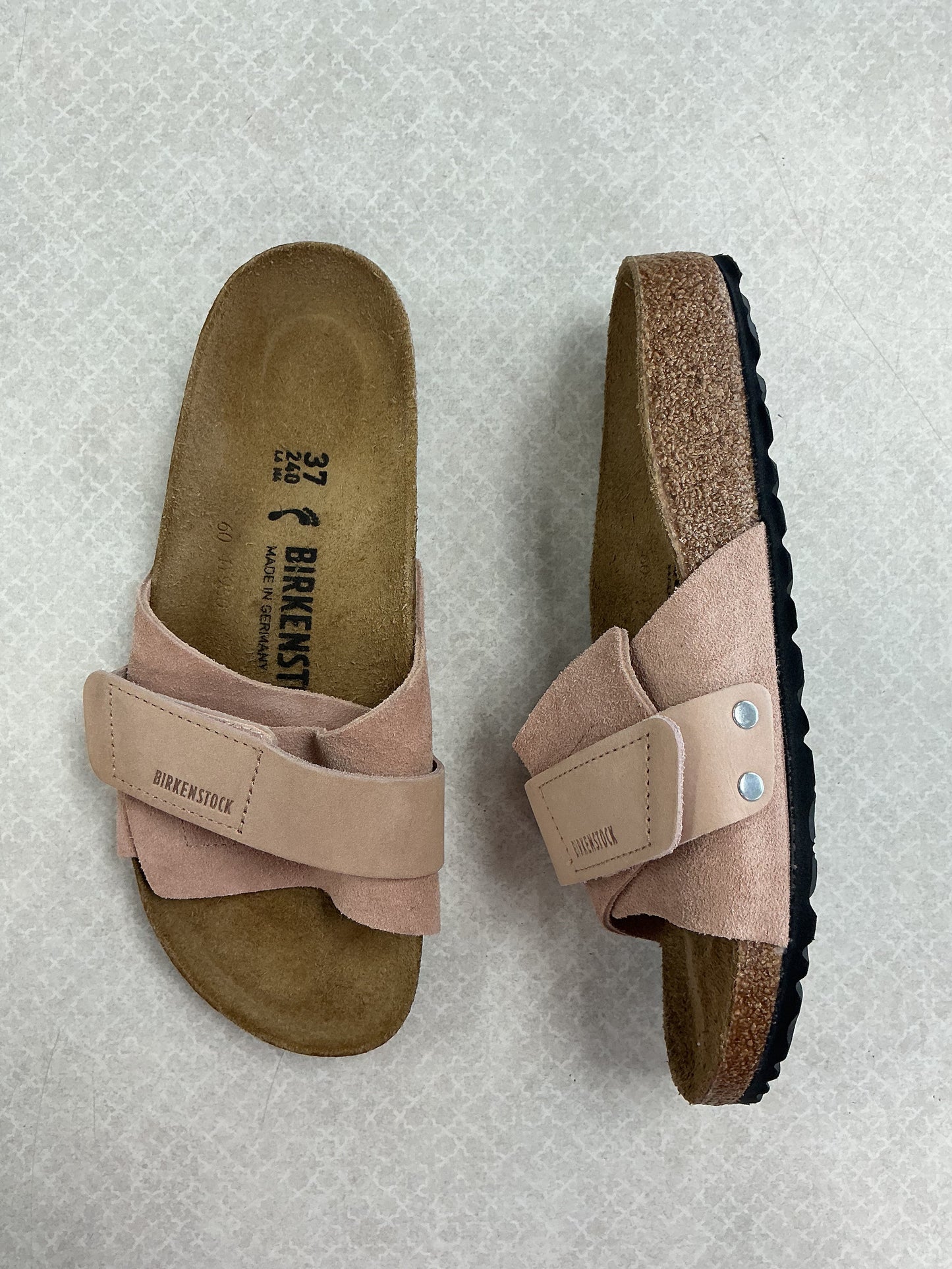 Sandals Flats By Birkenstock In Pink, Size:6