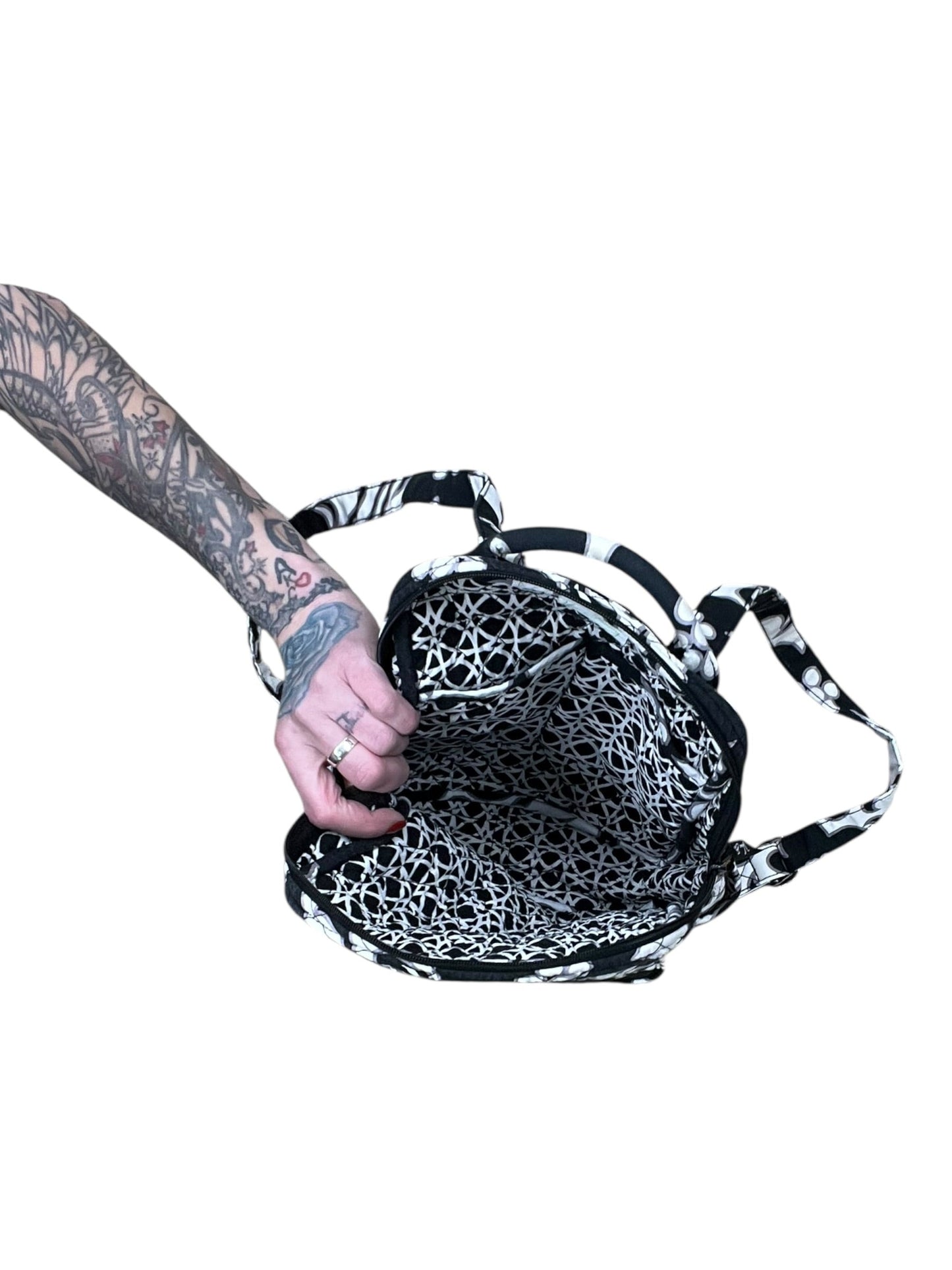 Backpack By Vera Bradley In Black & White, Size:Small