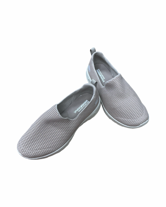 Shoes Sneakers By Skechers In Tan, Size:6