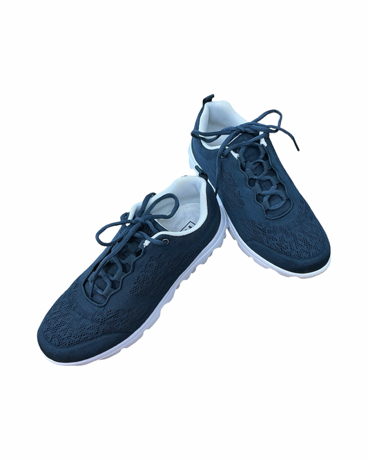 Shoes Sneakers By Clothes Mentor In Blue, Size:9