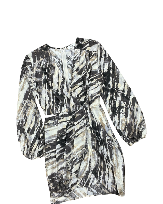 Dress Casual Short By Entro In Grey & Tan, Size:S