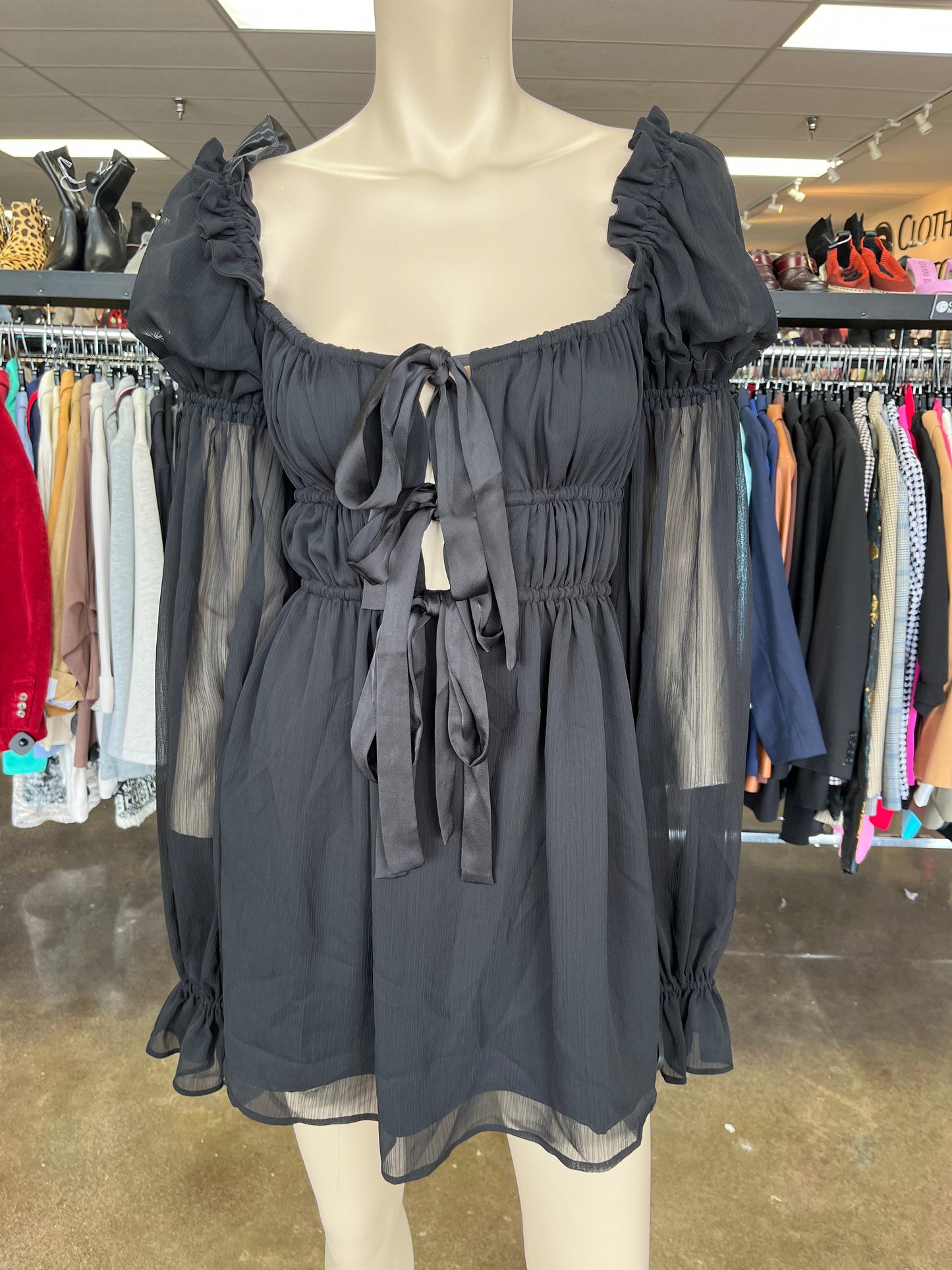Dress Casual Short By Clothes Mentor In Black, Size:S