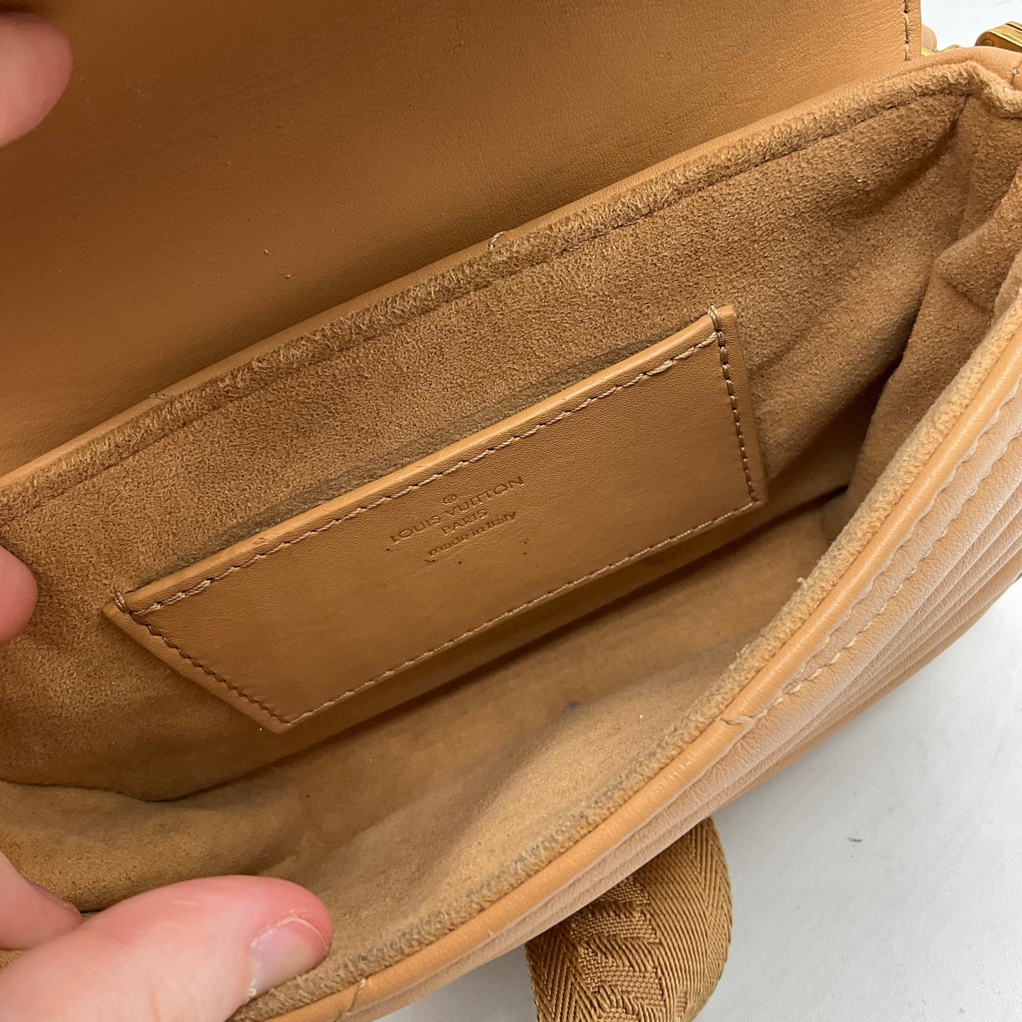 Crossbody Luxury Designer By Louis Vuitton, Size: Small