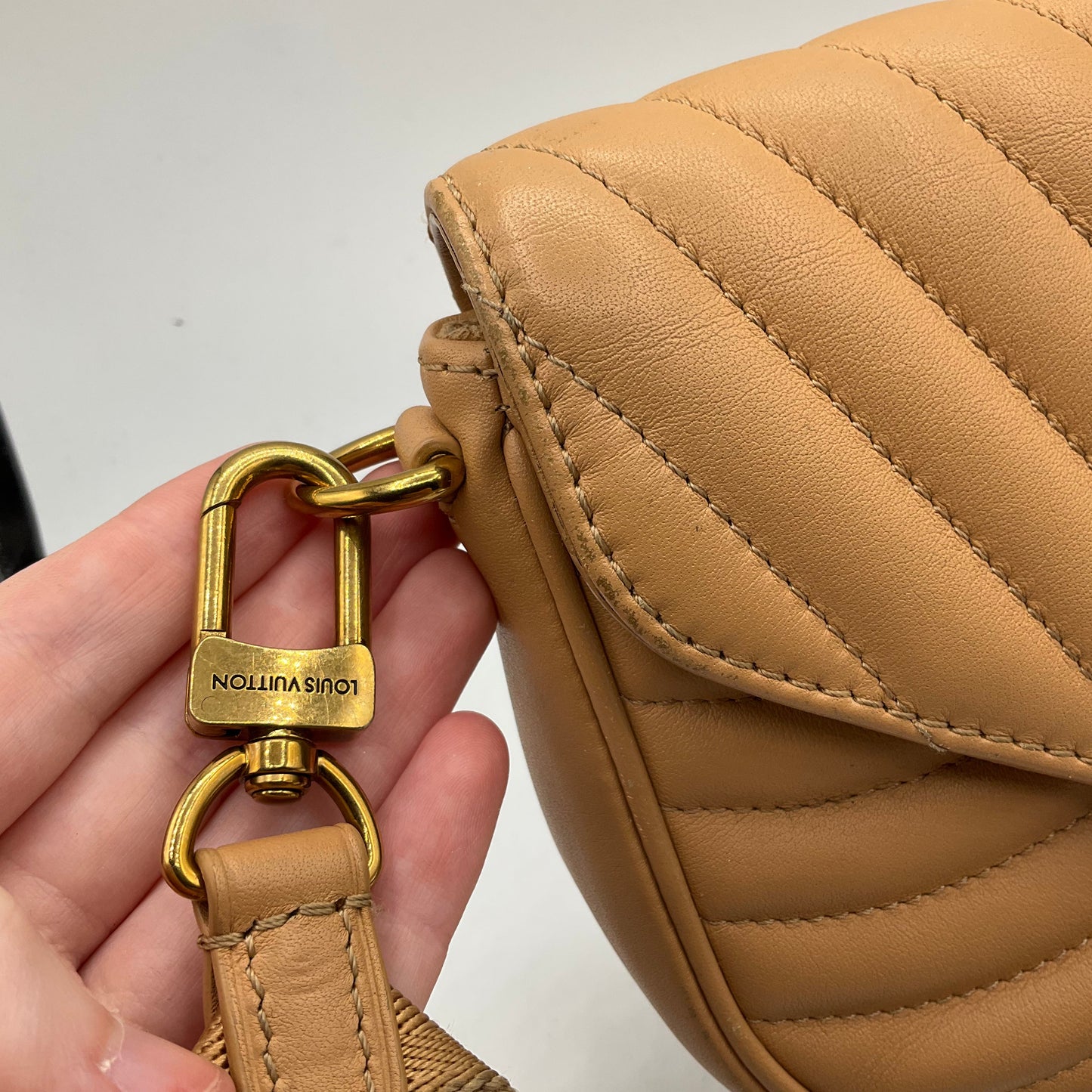 Crossbody Luxury Designer By Louis Vuitton, Size: Small